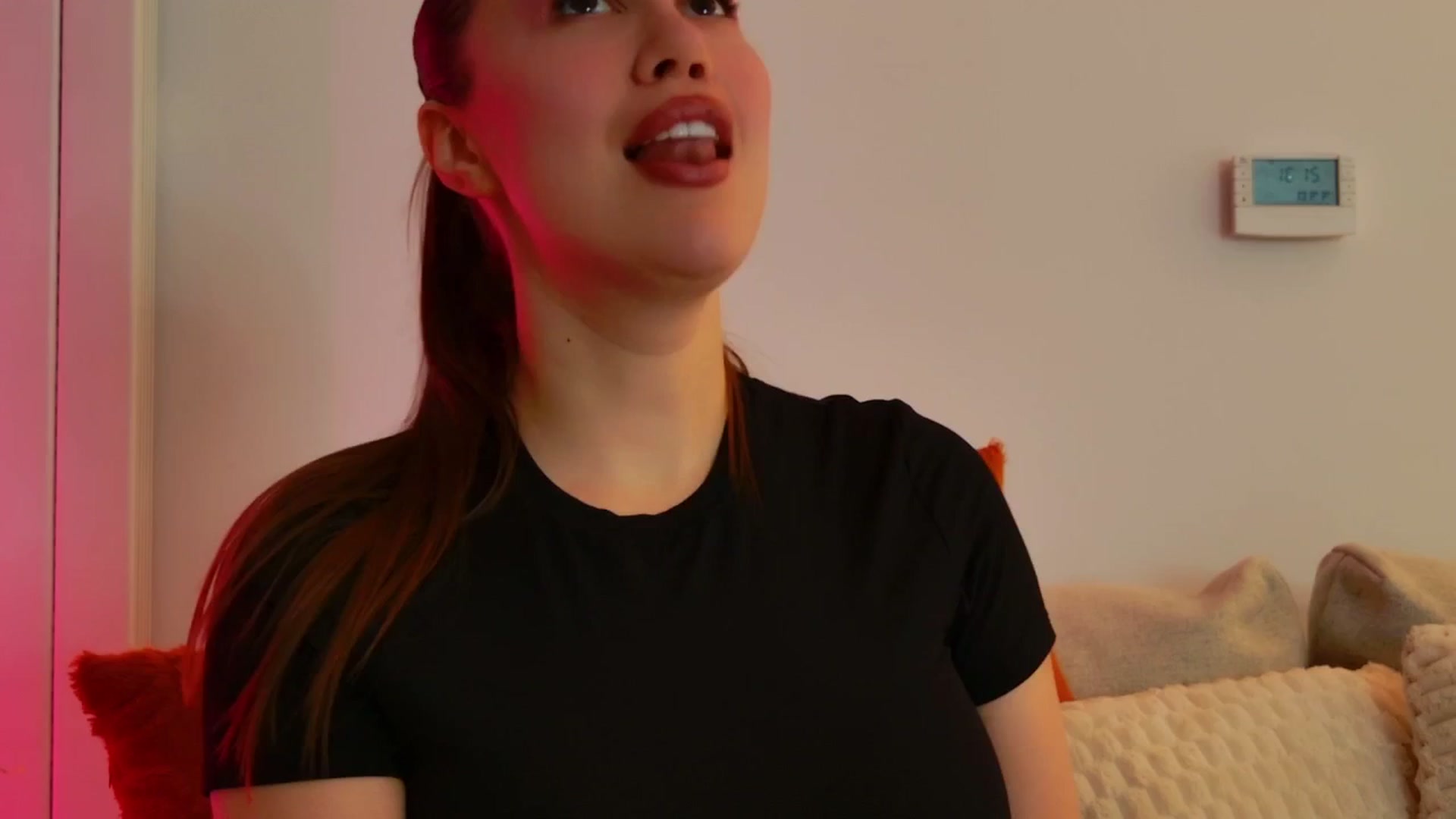 Gallery image thumbnail from XMirrabbellaX's myfreecams stream on, 01/13/2026, 13:05 image 5 of 20