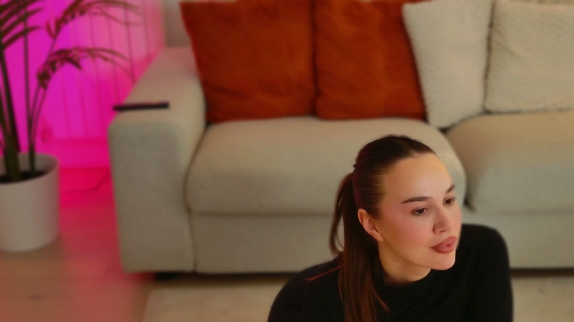 Gallery image thumbnail from XMirrabbellaX's myfreecams stream on, 01/22/2026, 15:17 image 13 of 20