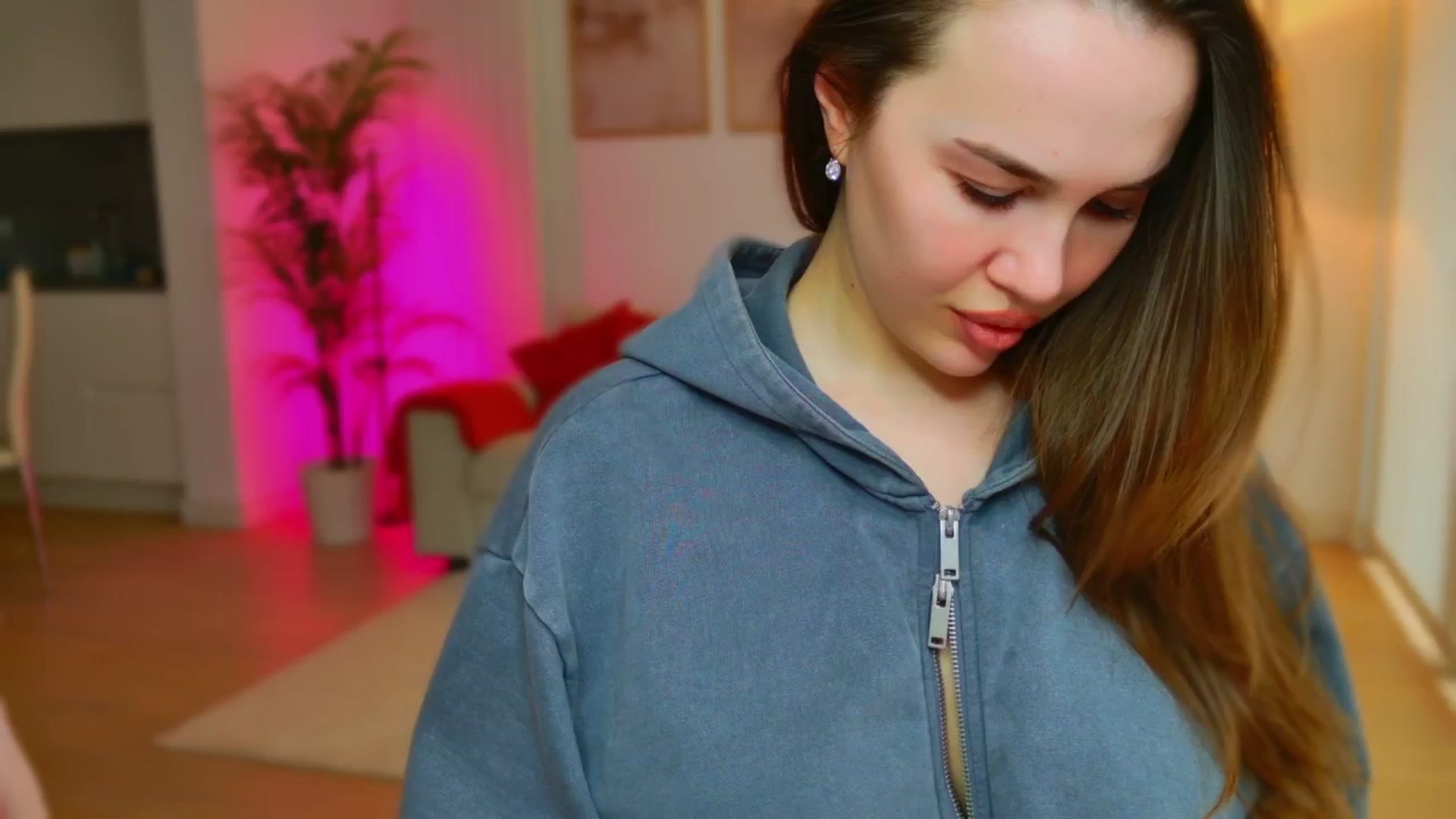 Gallery image thumbnail from XMirrabbellaX's myfreecams stream on, 02/10/2026, 13:48 image 7 of 20