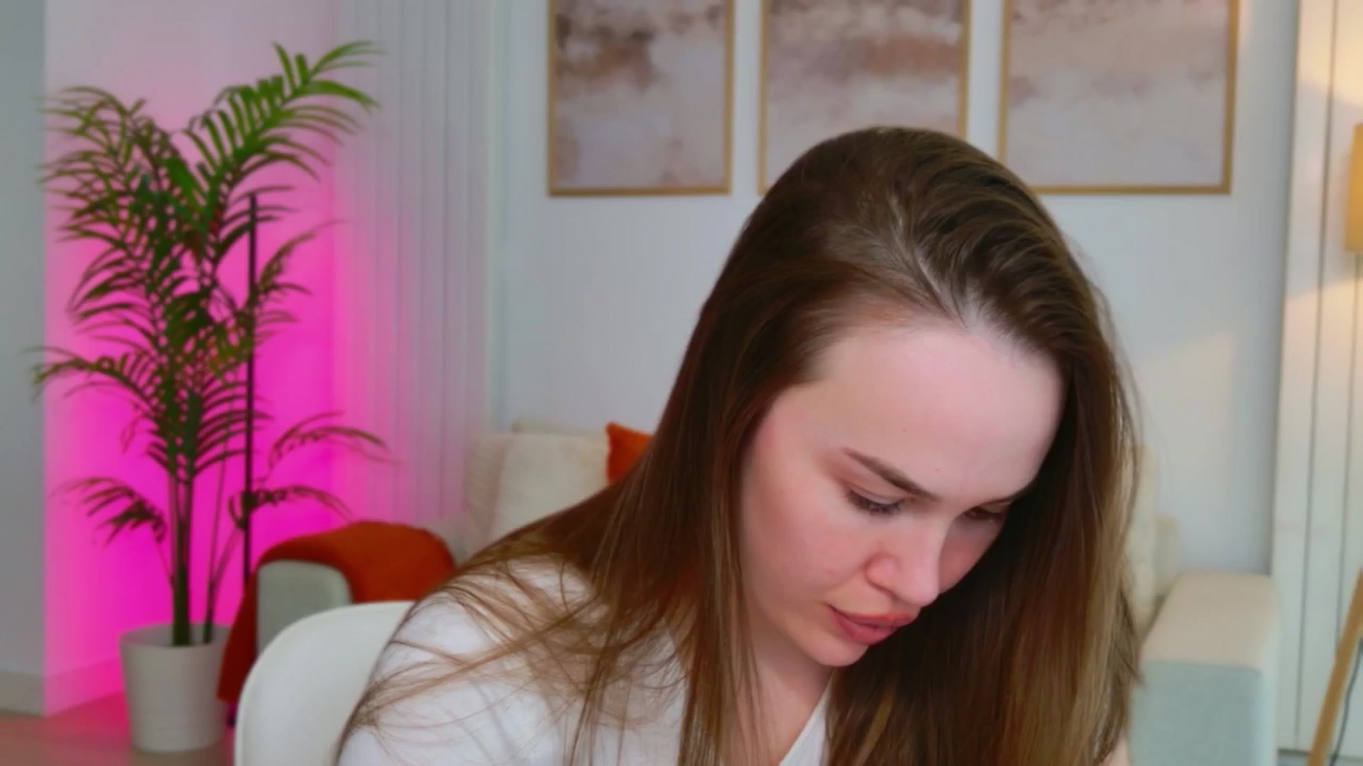 Gallery image thumbnail from XMirrabbellaX's myfreecams stream on, 02/25/2026, 14:59 image 16 of 20
