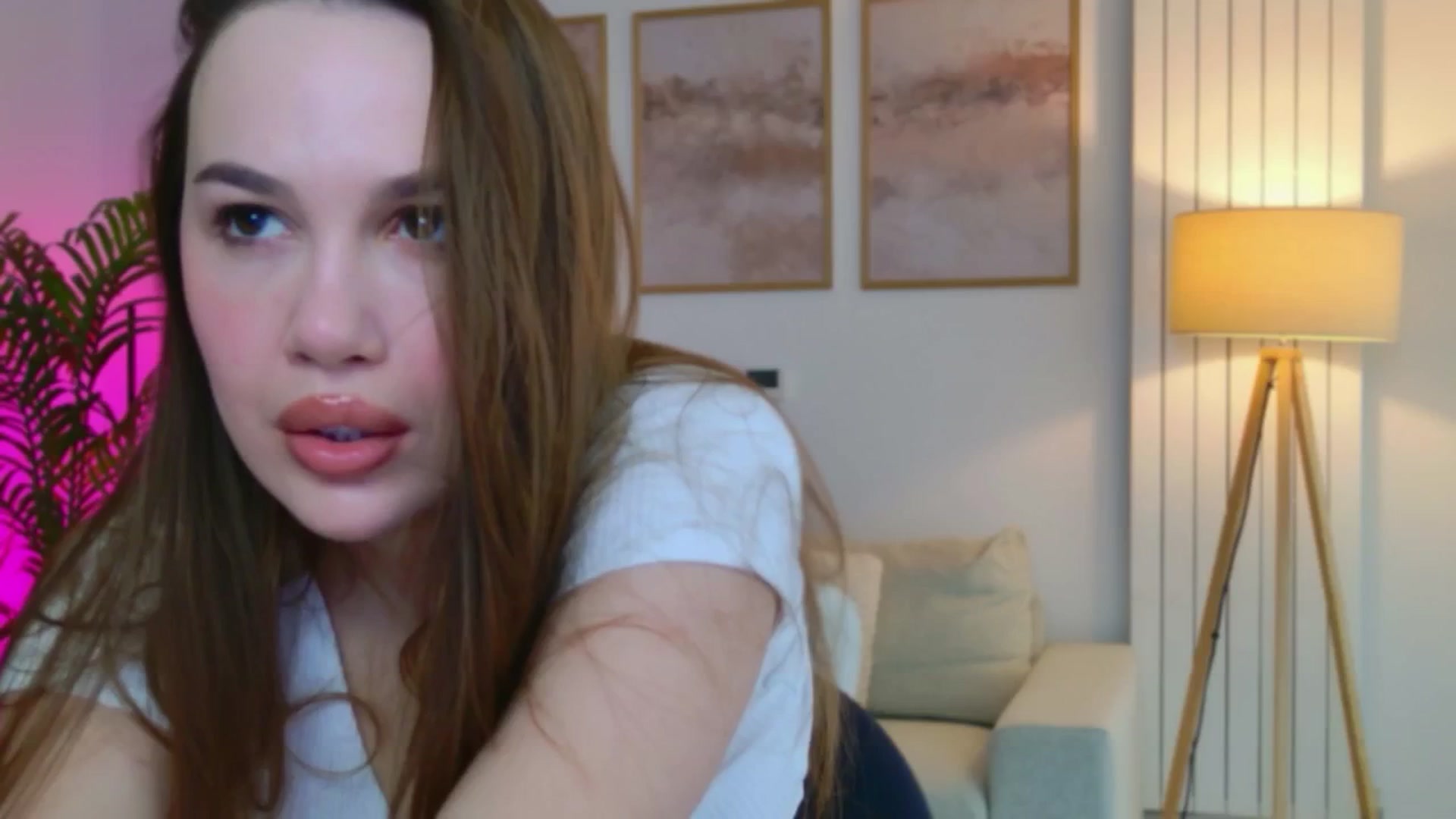 Gallery image thumbnail from XMirrabbellaX's myfreecams stream on, 02/26/2026, 10:36 image 15 of 20
