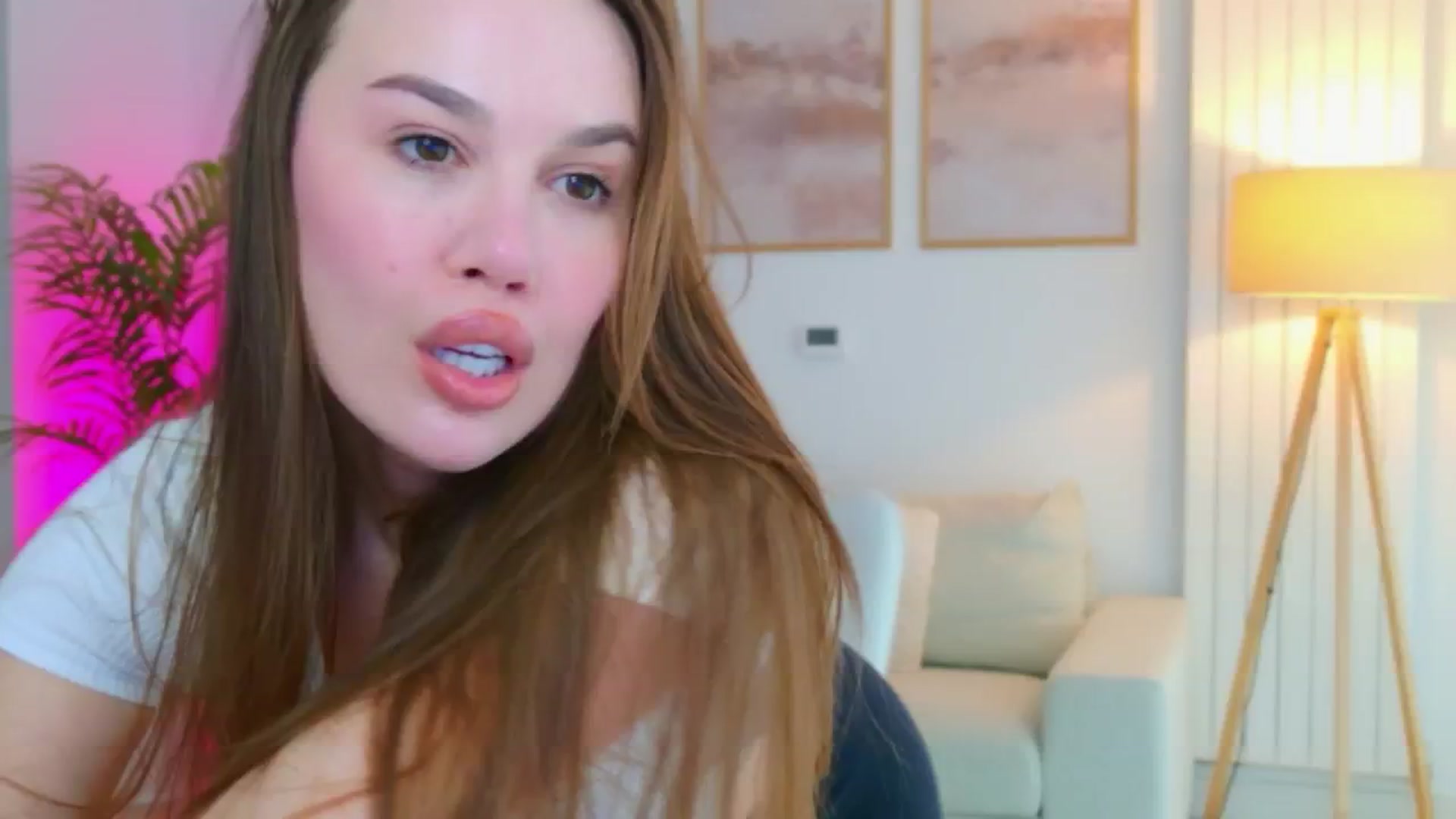 Gallery image thumbnail from XMirrabbellaX's myfreecams stream on, 02/26/2026, 14:34 image 9 of 20