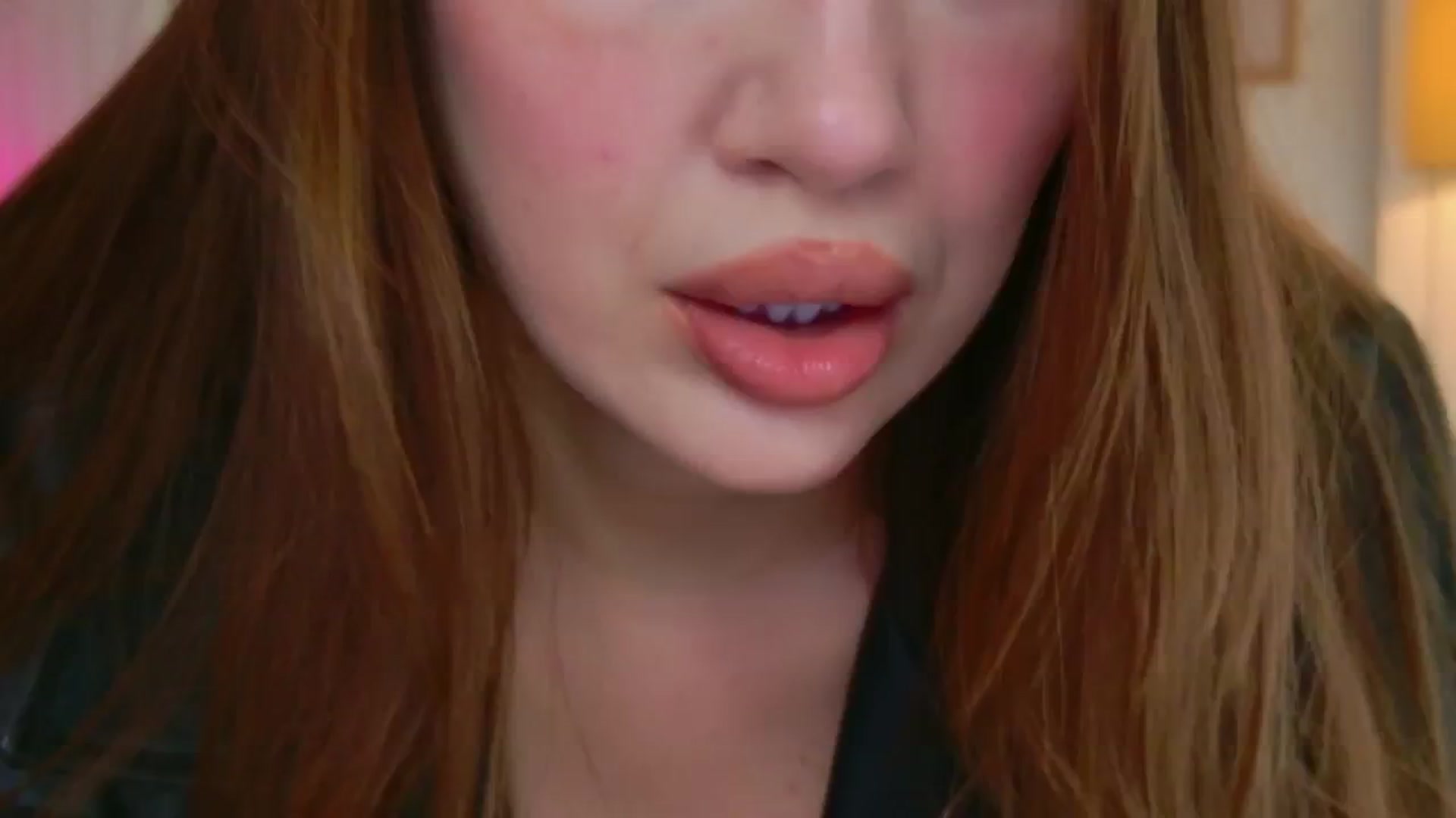 Gallery image thumbnail from XMirrabbellaX's myfreecams stream on, 03/04/2026, 11:43 image 15 of 20