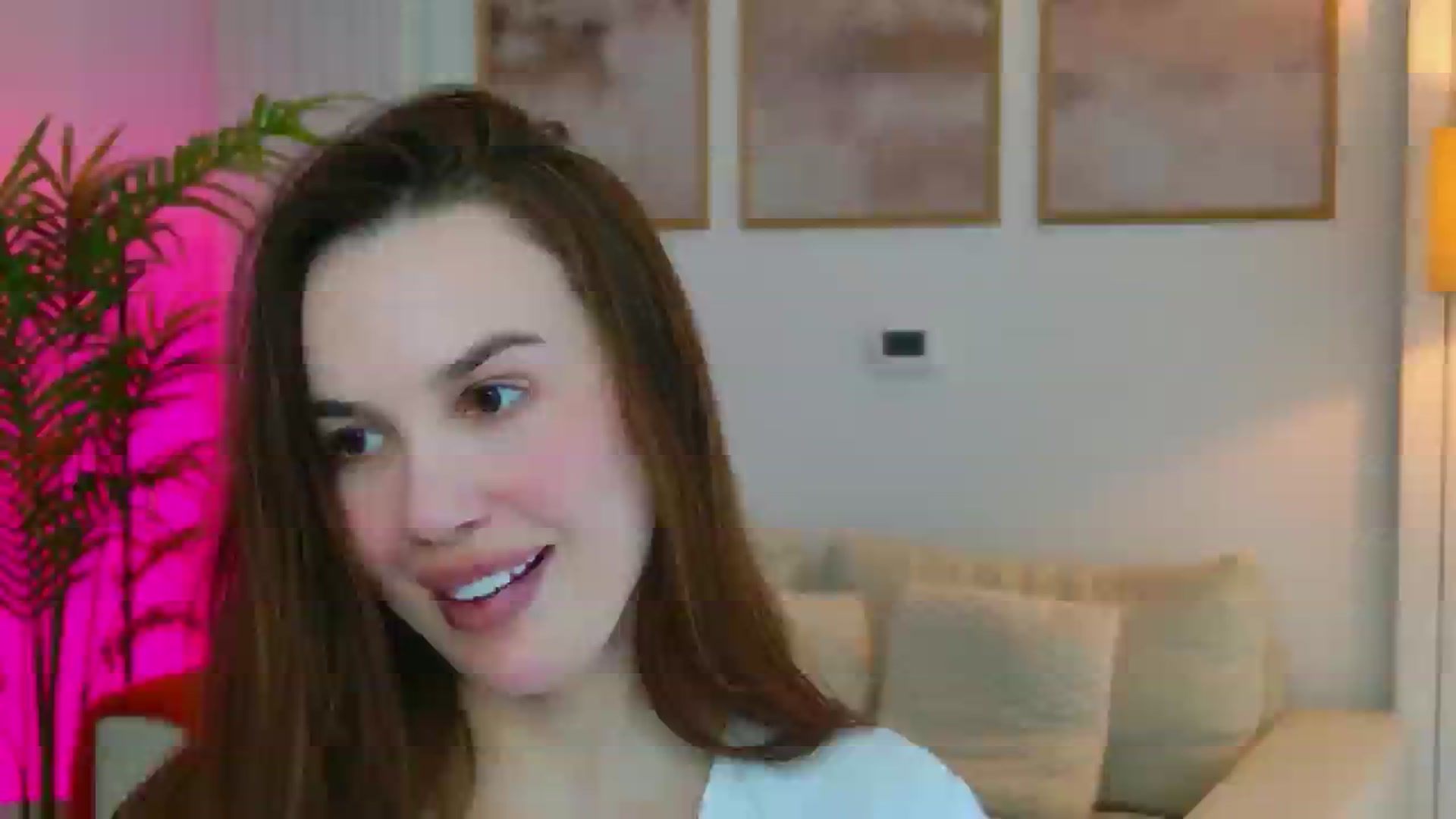 Gallery image thumbnail from XMirrabbellaX's myfreecams stream on, 03/18/2026, 16:59 image 16 of 20