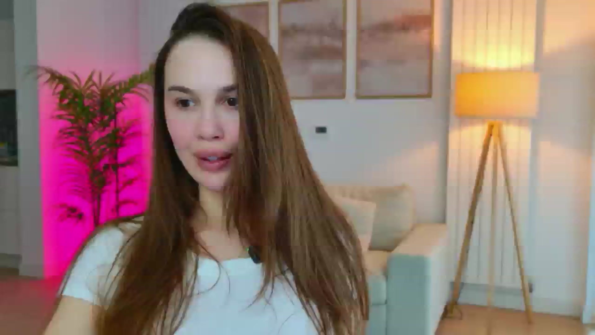 Gallery image thumbnail from XMirrabbellaX's myfreecams stream on, 03/18/2026, 16:59 image 9 of 20