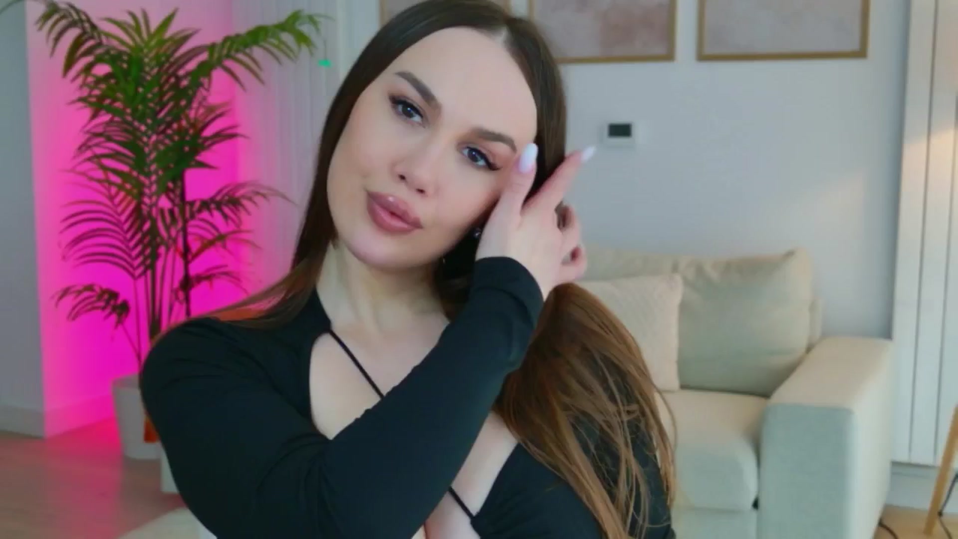 Gallery image thumbnail from XMirrabbellaX's myfreecams stream on, 03/23/2026, 17:03 image 4 of 20