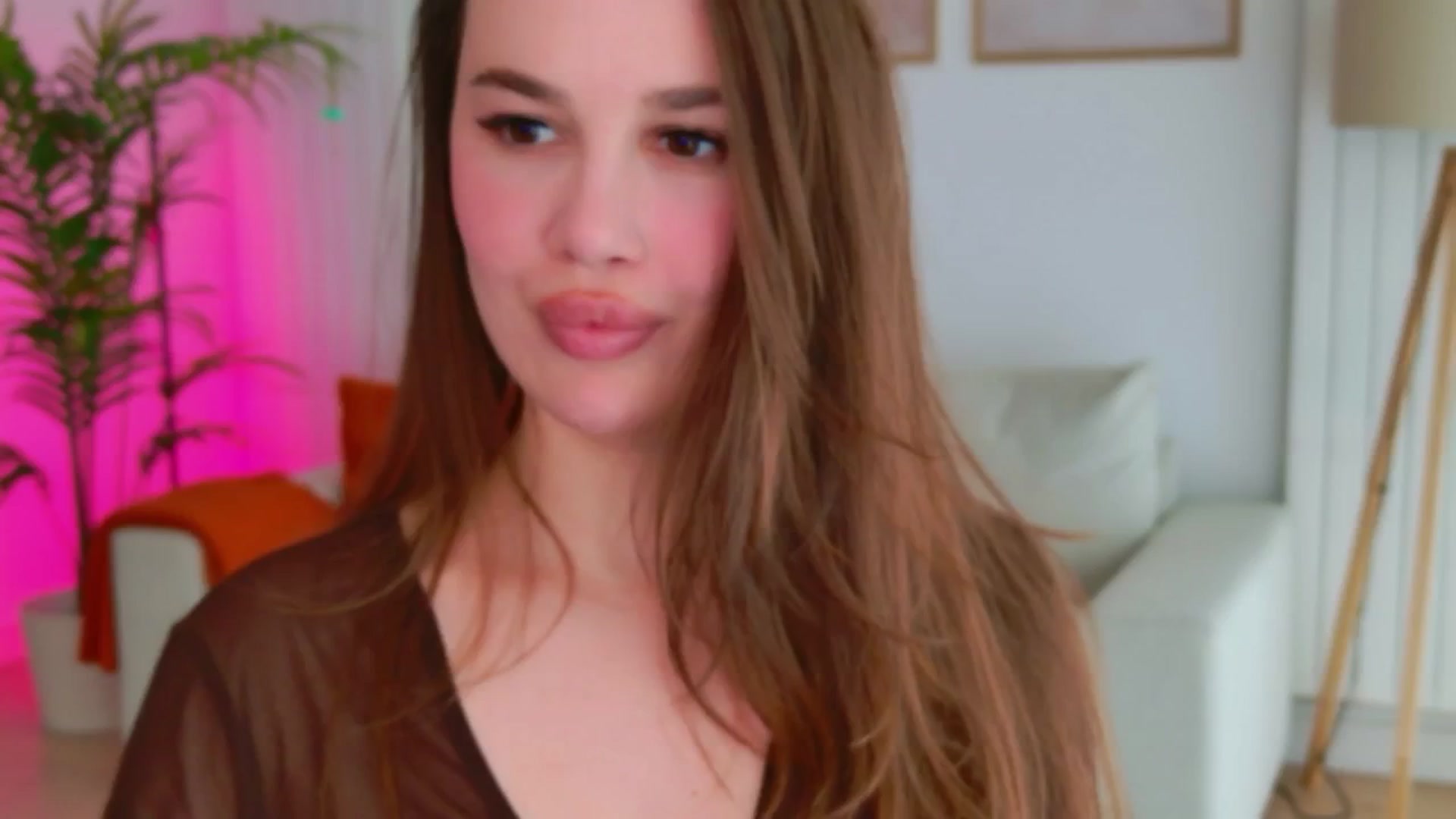 Gallery image thumbnail from XMirrabbellaX's myfreecams stream on, 04/21/2026, 14:03 image 19 of 20