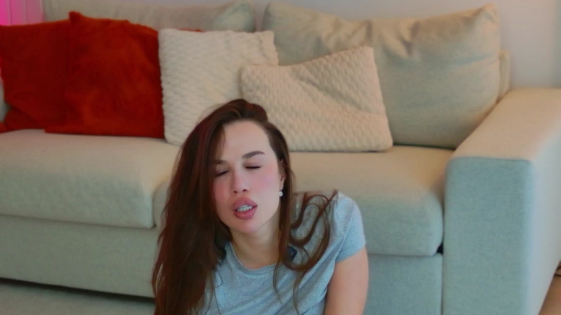 Gallery image thumbnail from XMirrabbellaX's myfreecams stream on, 04/24/2026, 16:04 image 2 of 20