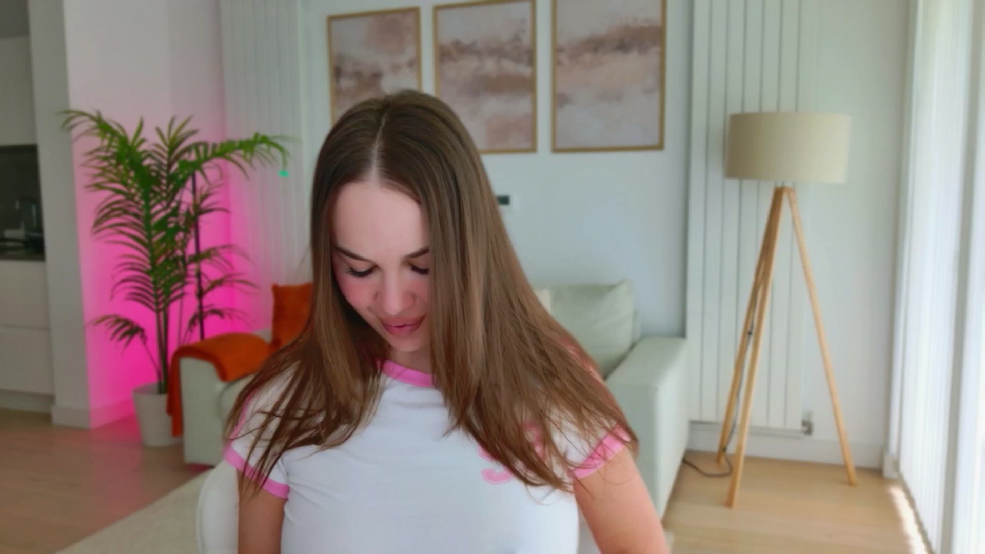 Gallery image thumbnail from XMirrabbellaX's myfreecams stream on, 04/29/2026, 14:11 image 1 of 20