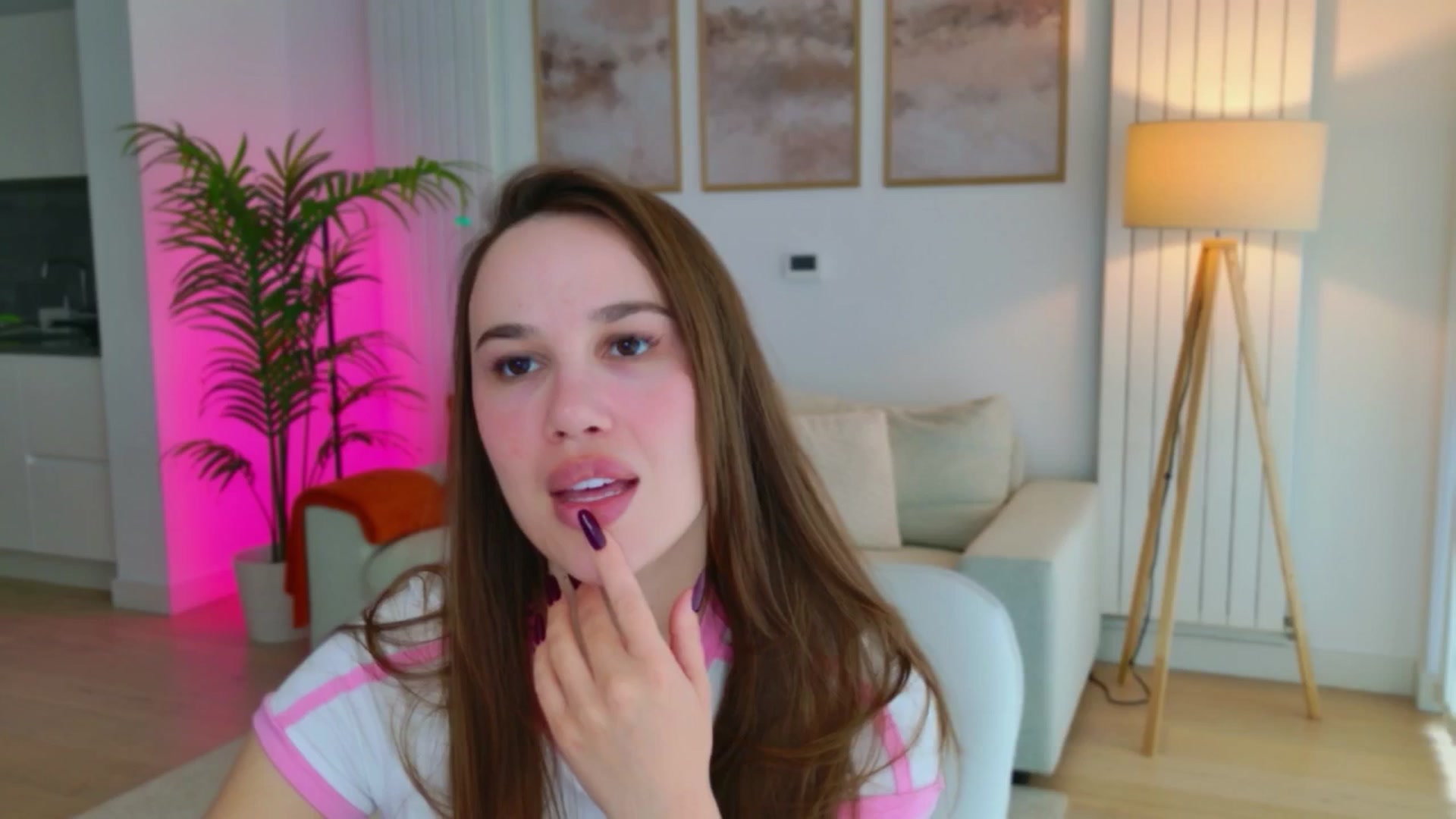 Gallery image thumbnail from XMirrabbellaX's myfreecams stream on, 04/29/2026, 16:12 image 6 of 20