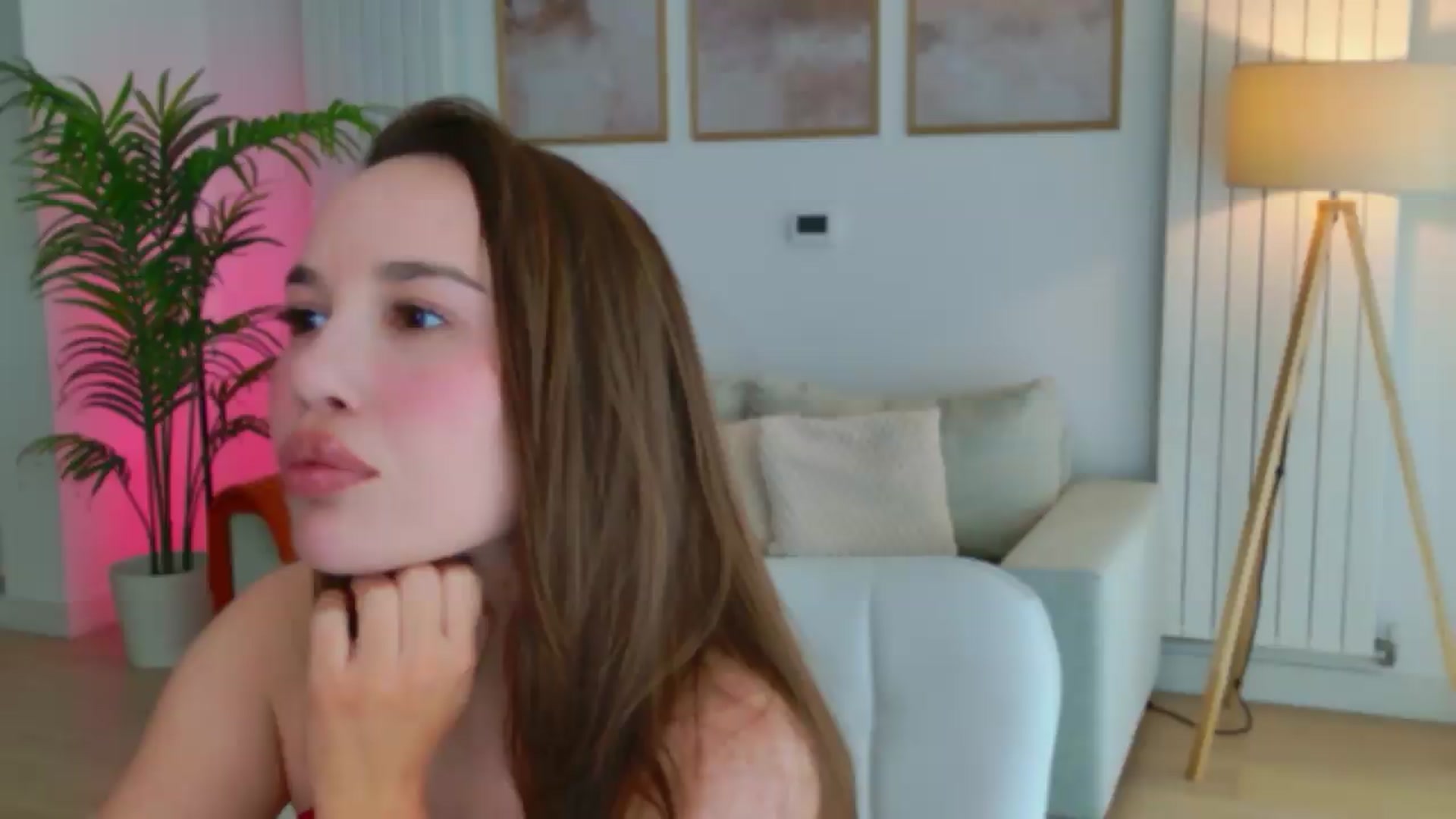 Gallery image thumbnail from XMirrabbellaX's myfreecams stream on, 05/11/2026, 13:32 image 15 of 20