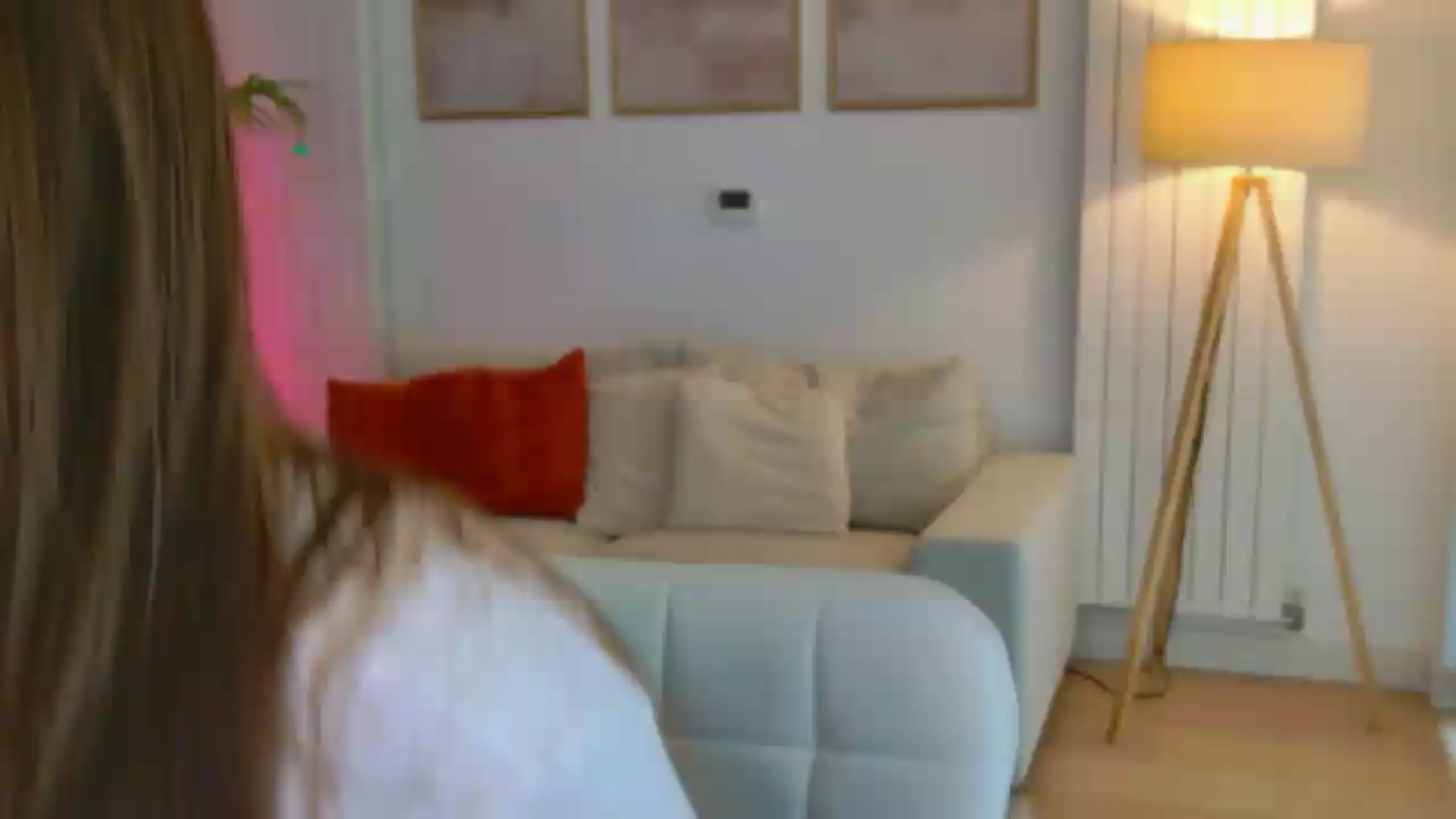Gallery image thumbnail from XMirrabbellaX's myfreecams stream on, 05/13/2026, 16:08 image 3 of 20