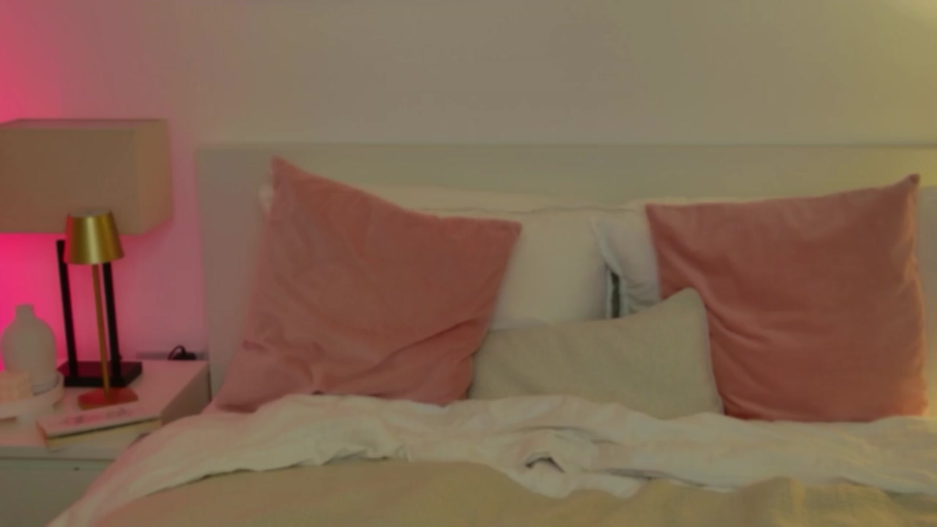 Gallery image thumbnail from XMirrabbellaX's myfreecams stream on, 06/12/2026, 14:07 image 13 of 20