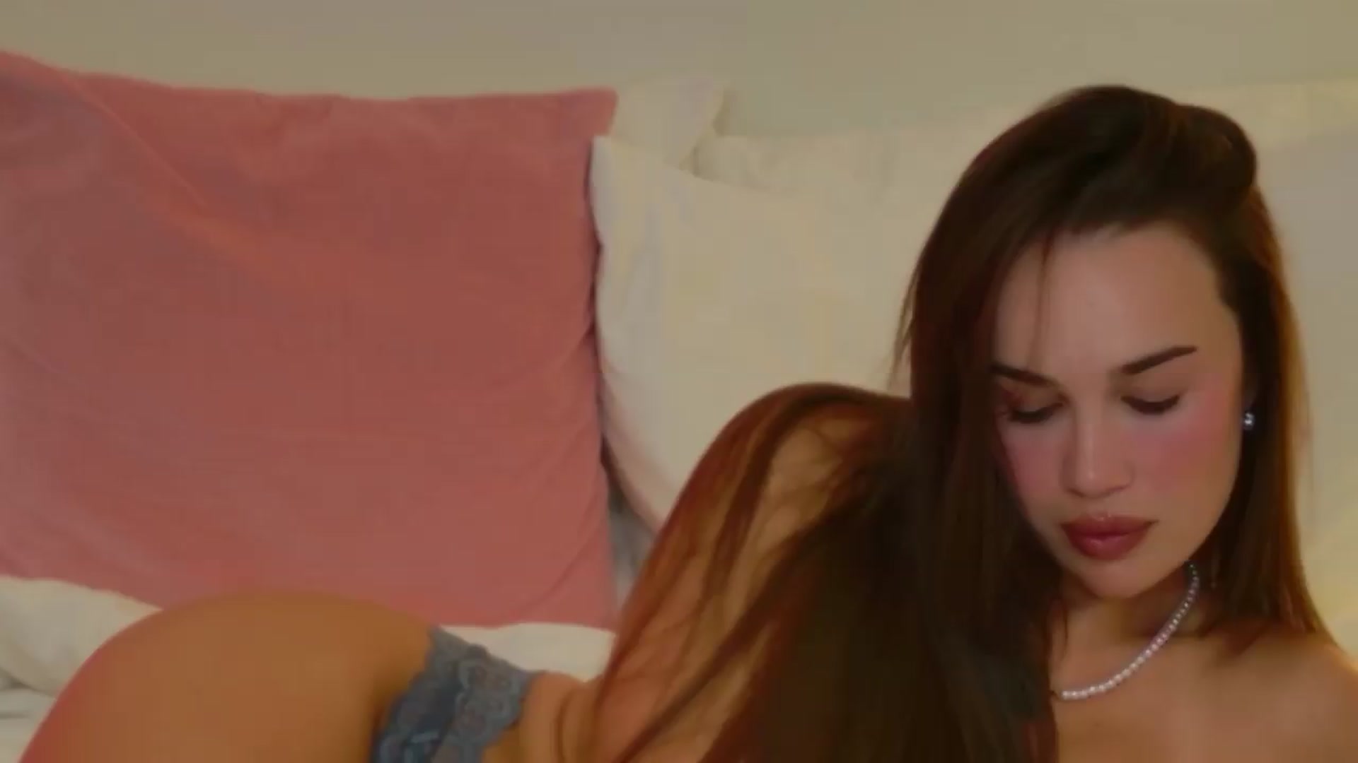 Gallery image thumbnail from XMirrabbellaX's myfreecams stream on, 06/15/2026, 16:10 image 1 of 20