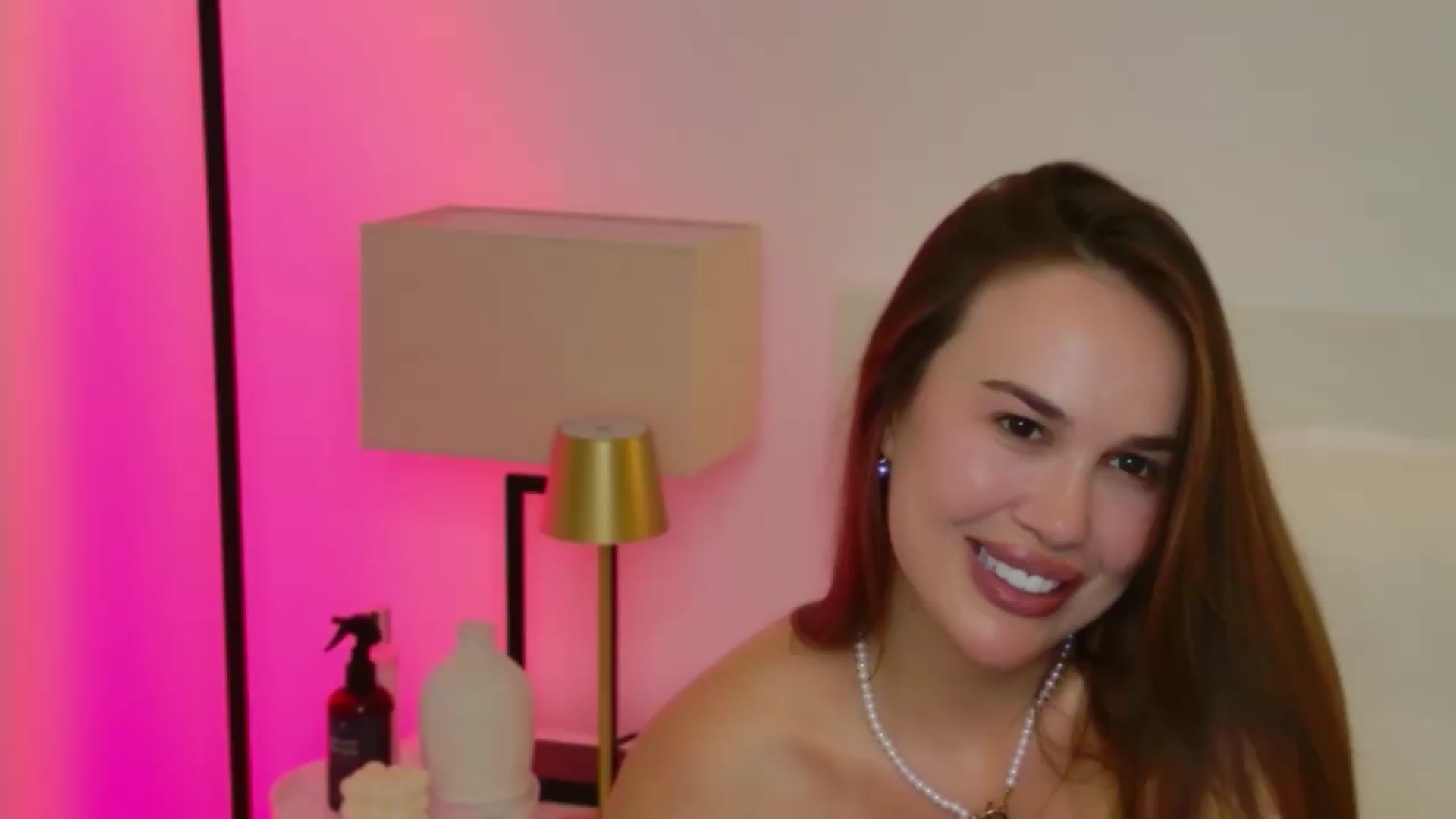 Gallery image thumbnail from XMirrabbellaX's myfreecams stream on, 06/24/2026, 16:53 image 11 of 20