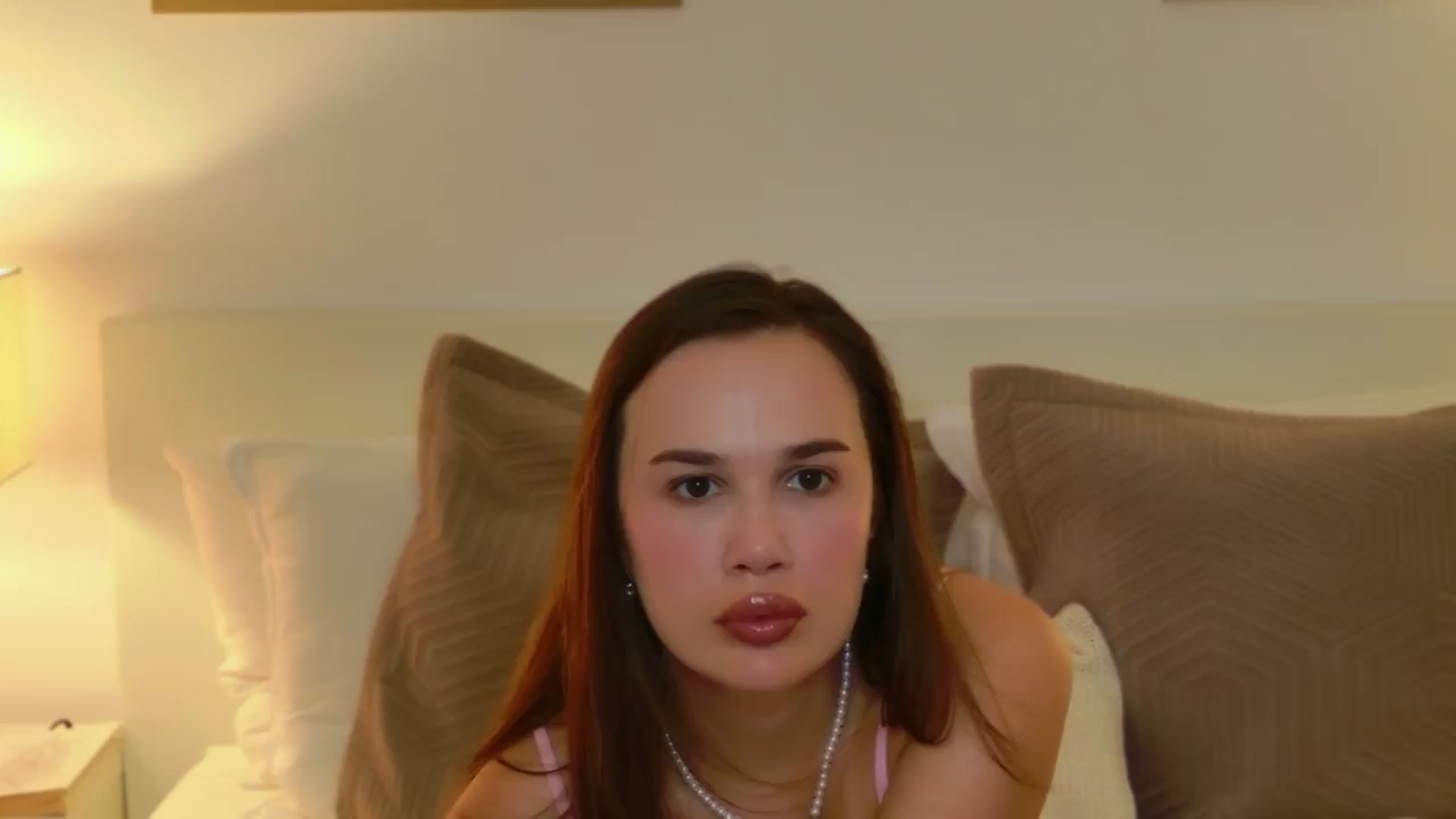 Gallery image thumbnail from XMirrabbellaX's myfreecams stream on, 06/25/2026, 14:59 image 1 of 20