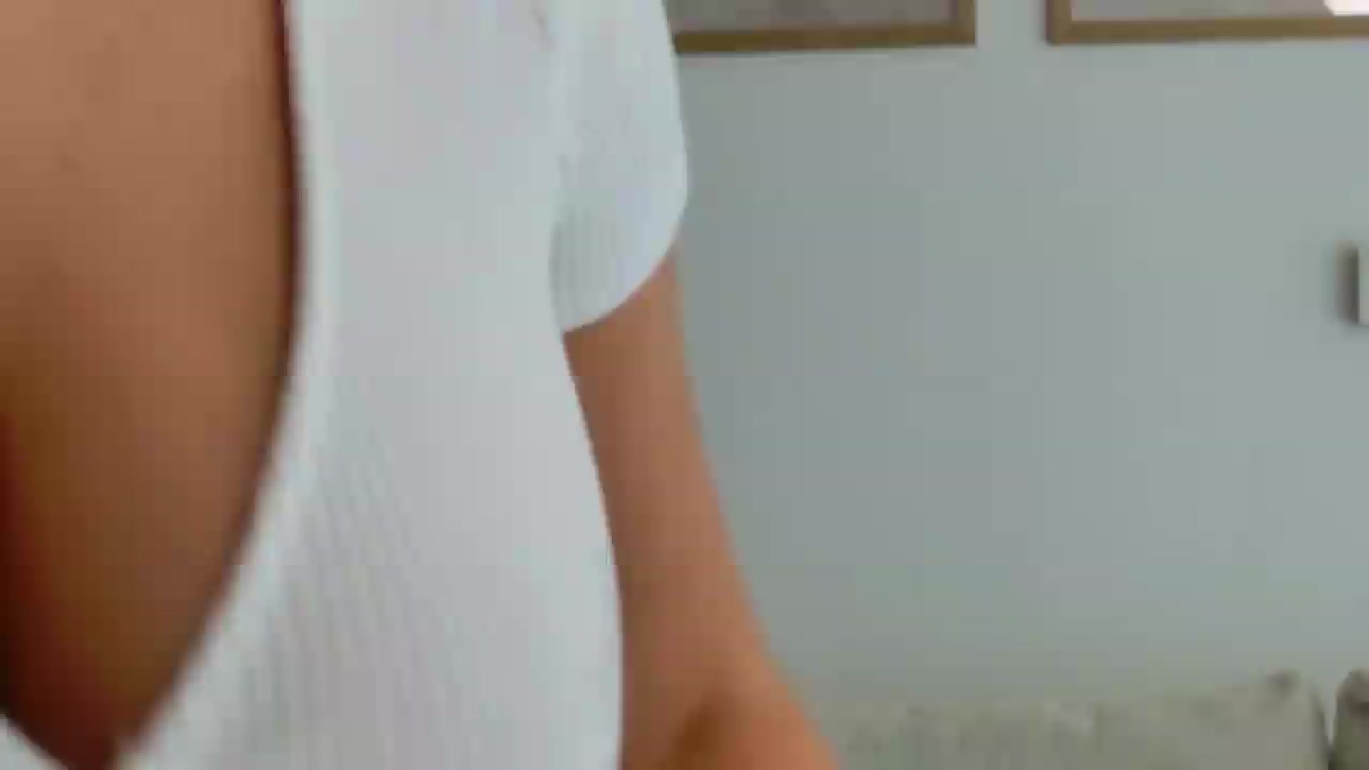 Gallery image thumbnail from XMirrabbellaX's myfreecams stream on, 07/09/2026, 11:01 image 2 of 20