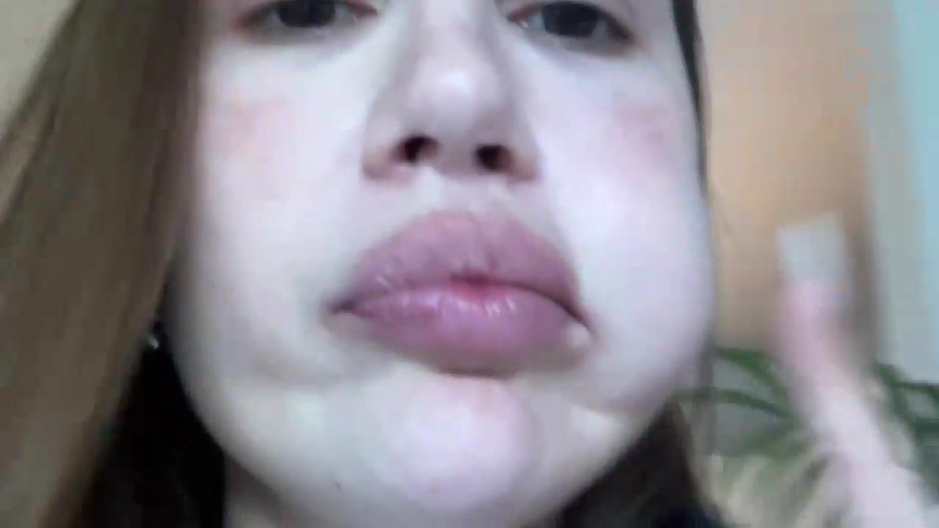 Gallery image thumbnail from XMirrabbellaX's myfreecams stream on, 07/14/2026, 18:54 image 12 of 20