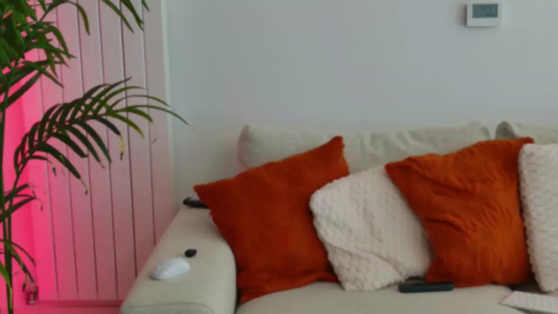Gallery image thumbnail from XMirrabbellaX's myfreecams stream on, 07/15/2026, 12:08 image 10 of 20