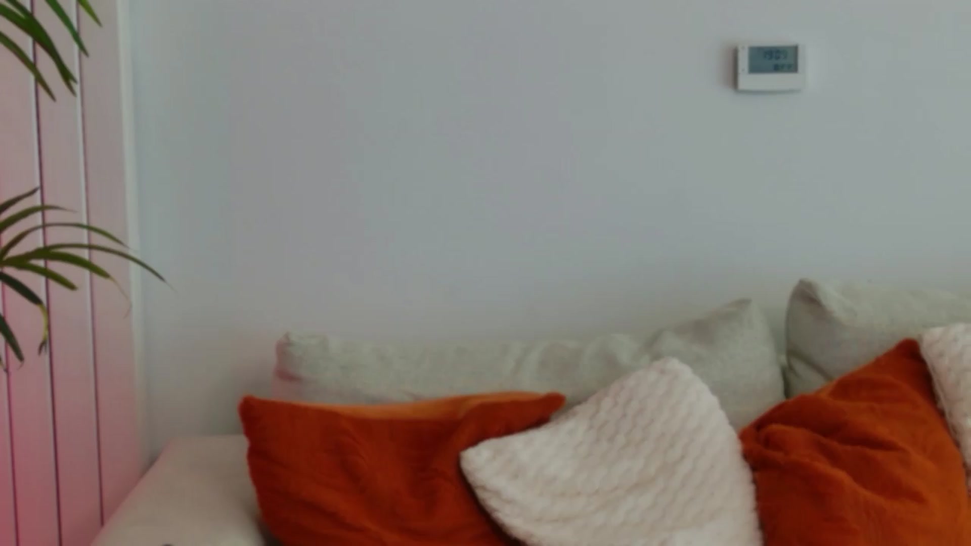 Gallery image thumbnail from XMirrabbellaX's myfreecams stream on, 08/04/2026, 15:08 image 17 of 20