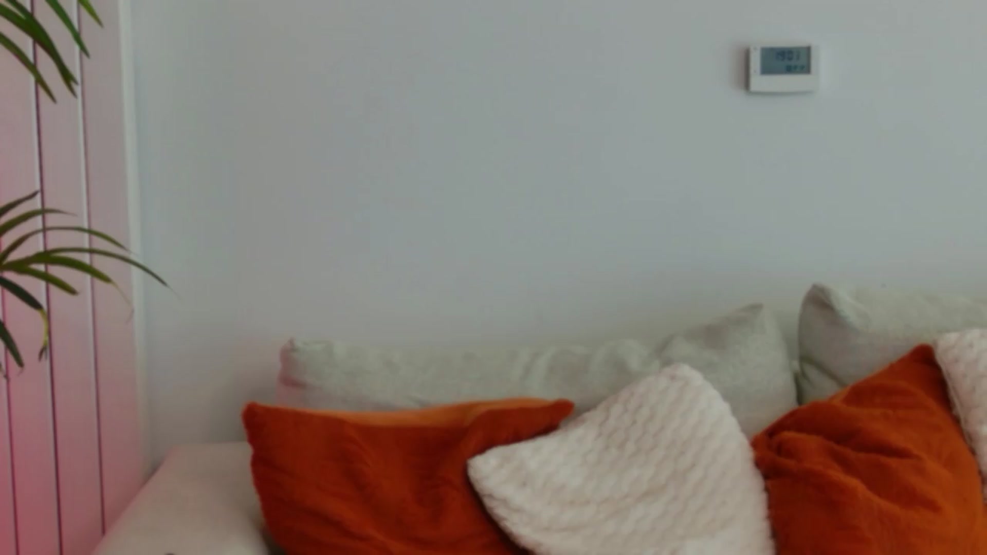 Gallery image thumbnail from XMirrabbellaX's myfreecams stream on, 08/04/2026, 15:08 image 14 of 20