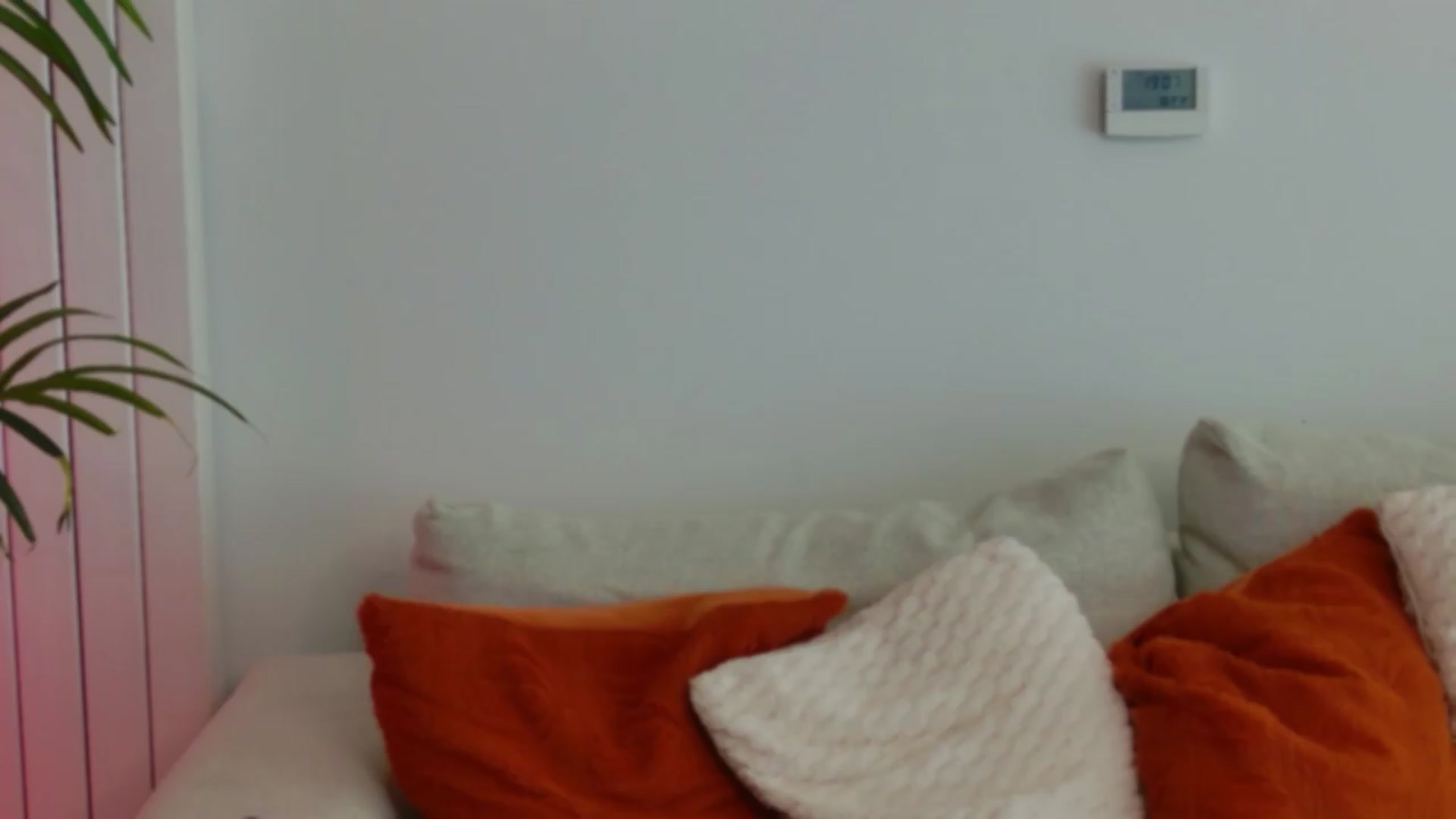 Gallery image thumbnail from XMirrabbellaX's myfreecams stream on, 08/04/2026, 15:08 image 16 of 20