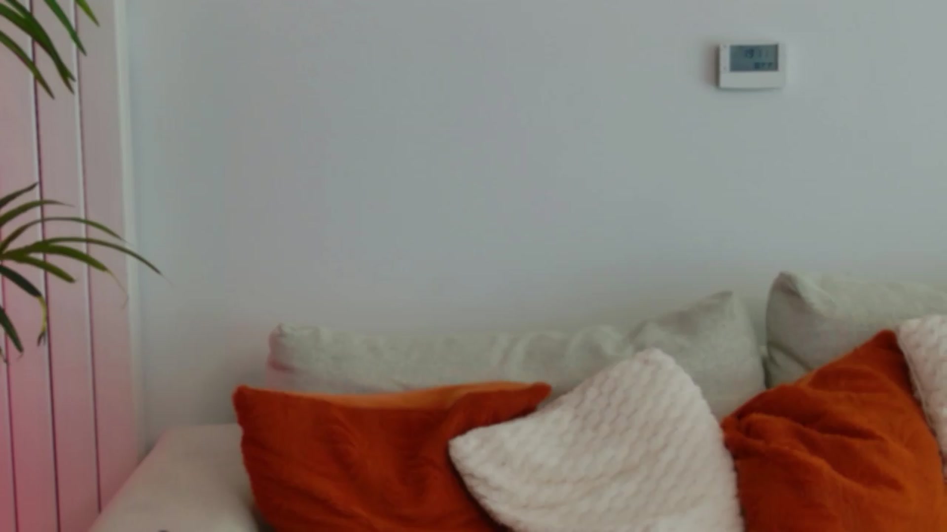 Gallery image thumbnail from XMirrabbellaX's myfreecams stream on, 08/04/2026, 15:08 image 18 of 20