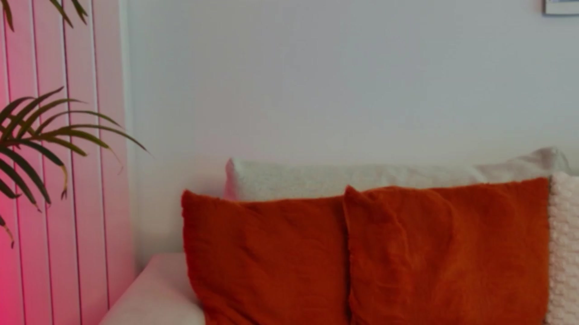 Gallery image thumbnail from XMirrabbellaX's myfreecams stream on, 08/07/2026, 16:40 image 5 of 20