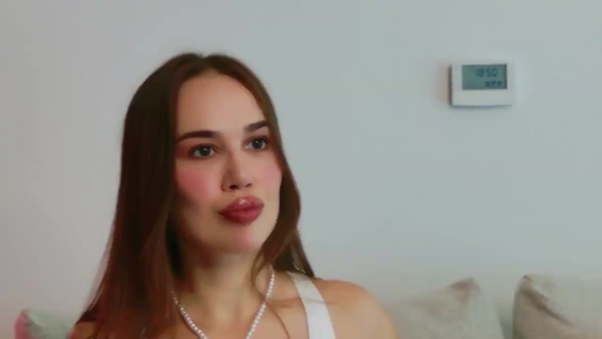 Gallery image thumbnail from XMirrabbellaX's myfreecams stream on, 08/13/2026, 15:29 image 1 of 20