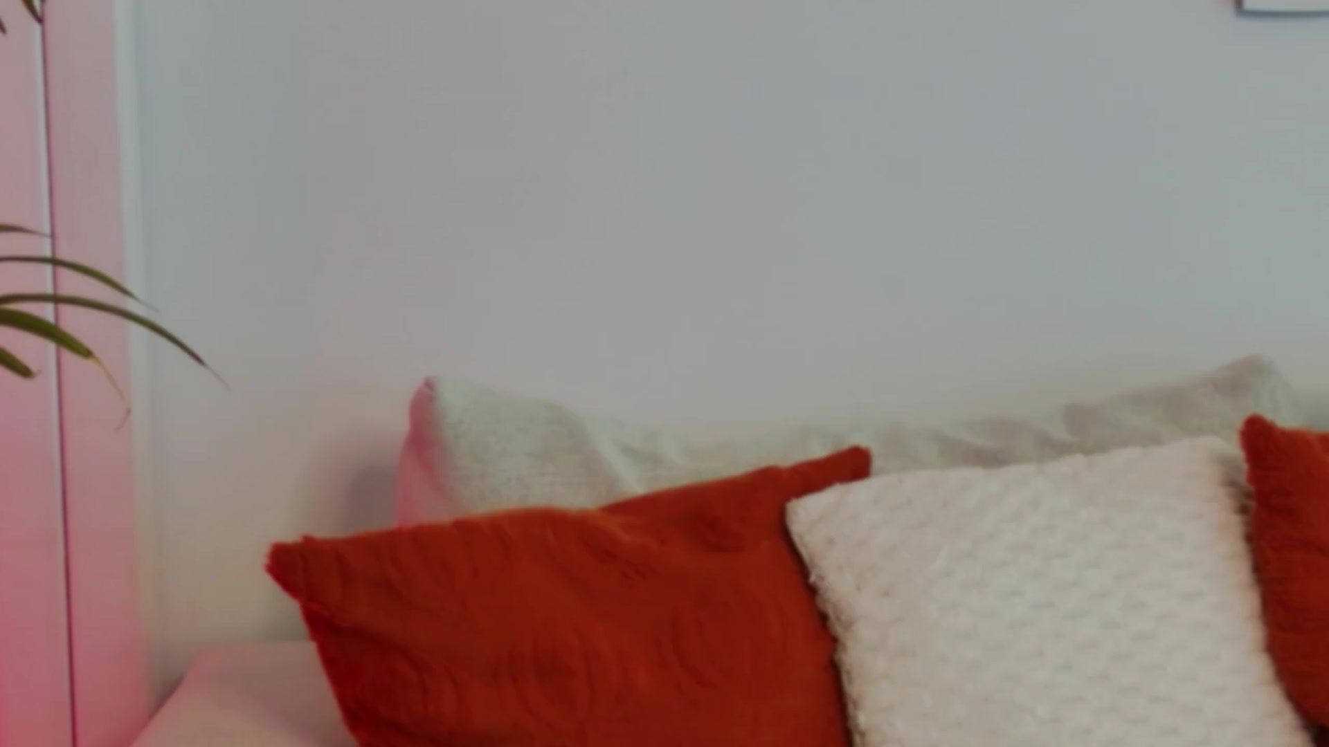 Gallery image thumbnail from XMirrabbellaX's myfreecams stream on, 08/13/2026, 17:03 image 8 of 20