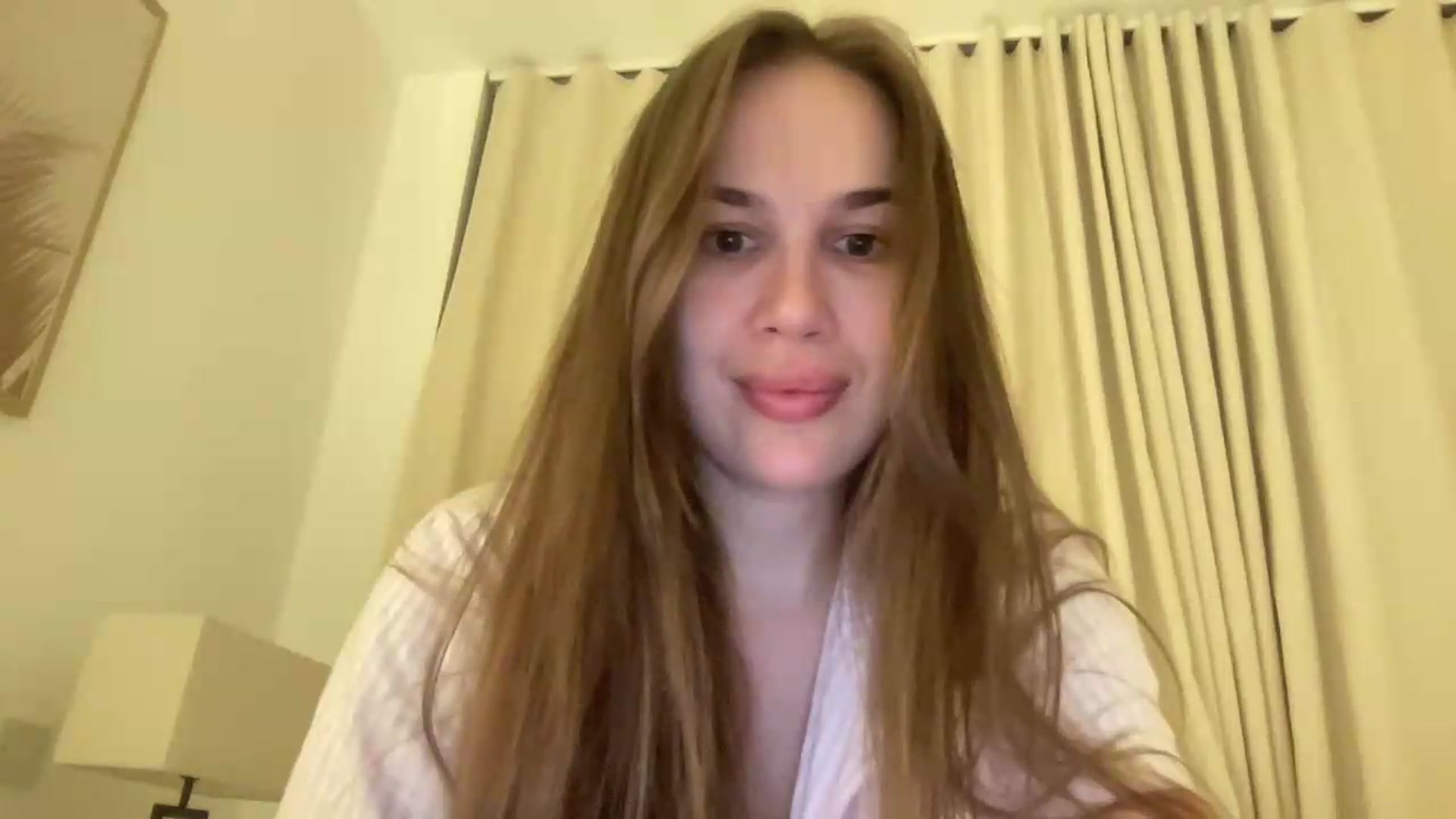 Gallery image thumbnail from XMirrabbellaX's myfreecams stream on, 08/17/2026, 23:20 image 4 of 20