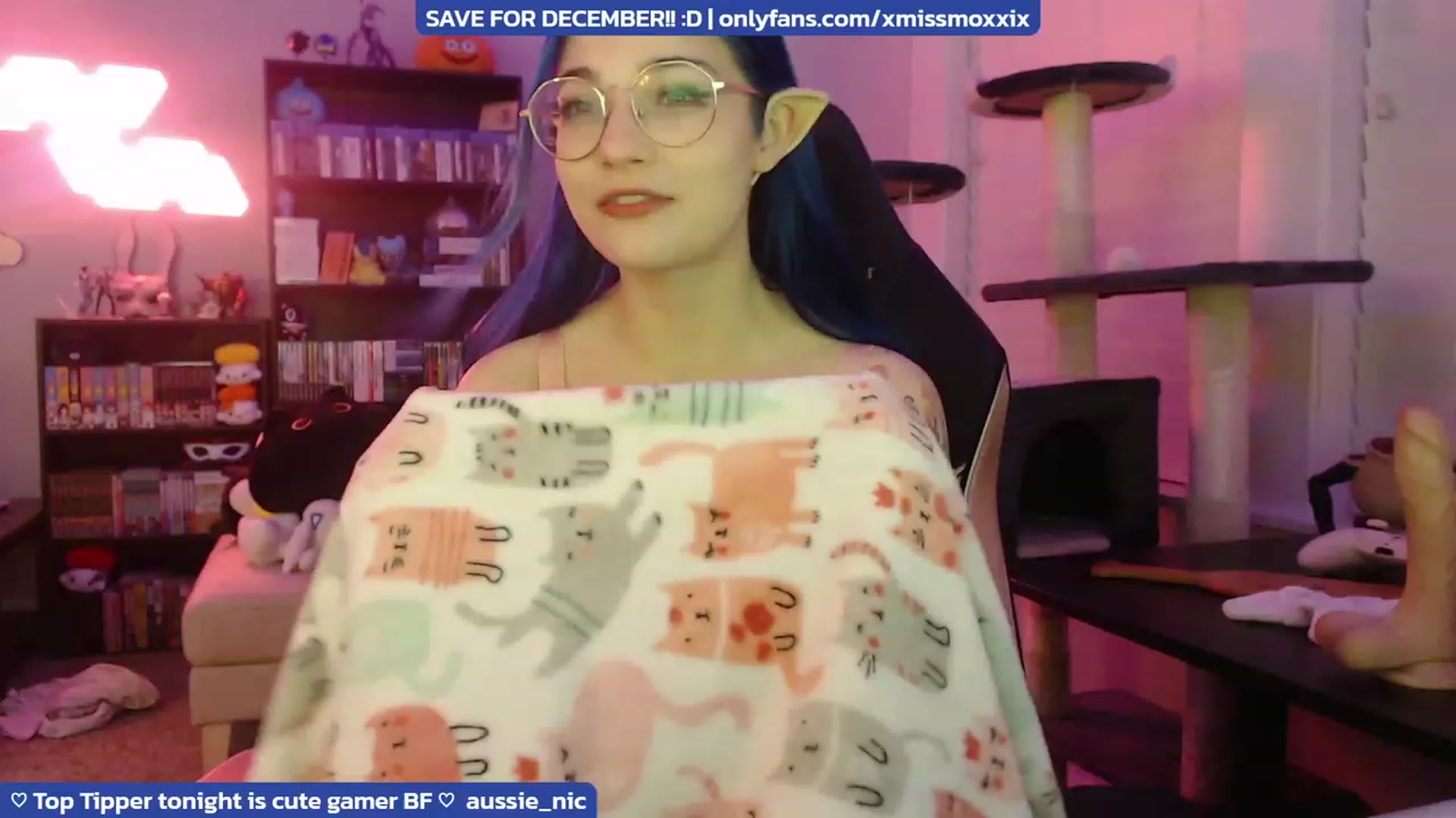 Gallery image thumbnail from XMissMoxxiX's myfreecams stream on, 11/16/2022, 08:29 image 11 of 20