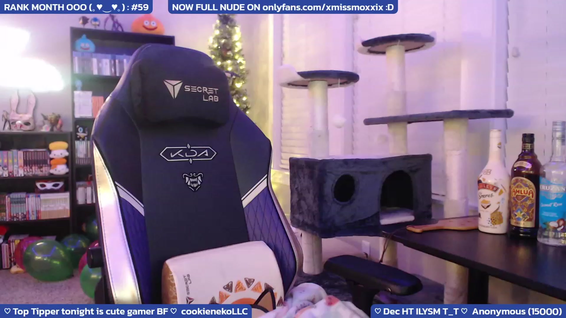 Gallery image thumbnail from XMissMoxxiX's myfreecams stream on, 12/10/2022, 04:20 image 10 of 20