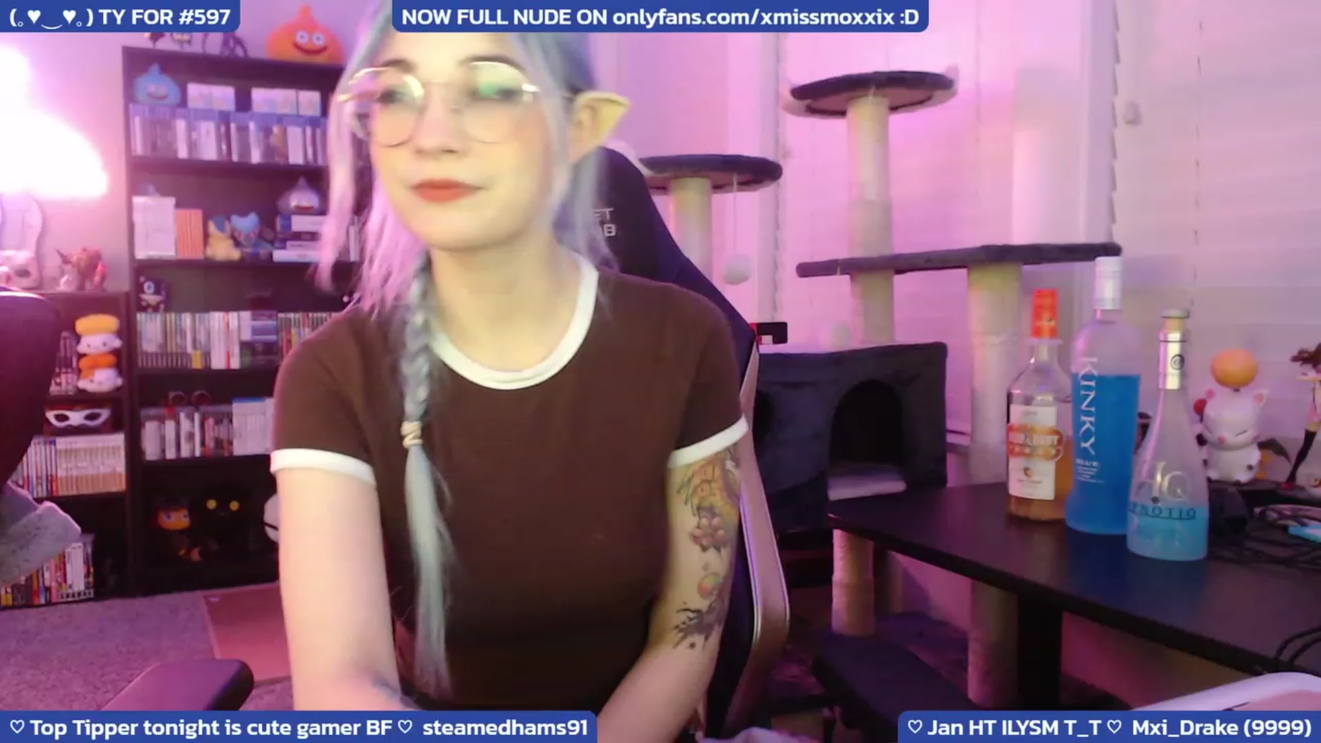 Gallery image thumbnail from XMissMoxxiX's myfreecams stream on, 01/15/2023, 06:35 image 4 of 20