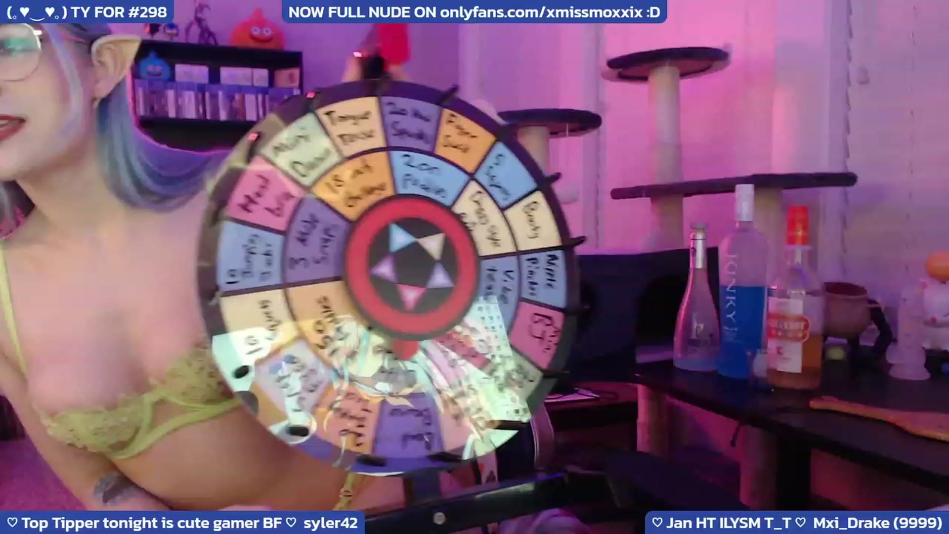 Gallery image thumbnail from XMissMoxxiX's myfreecams stream on, 01/22/2023, 05:18 image 5 of 20