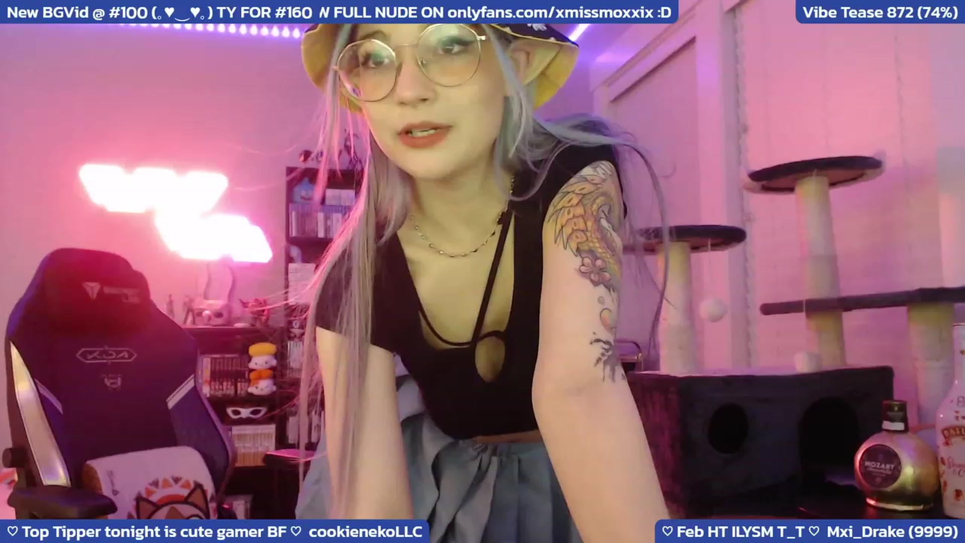 Gallery image thumbnail from XMissMoxxiX's myfreecams stream on, 03/01/2023, 06:54 image 2 of 20