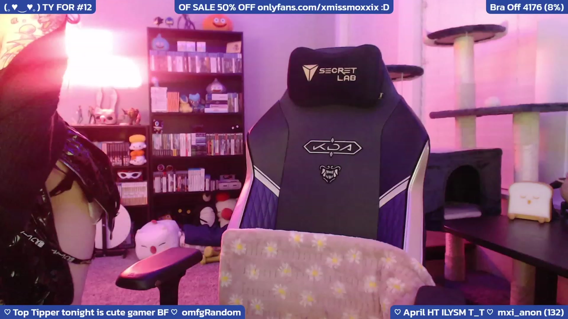 Gallery image thumbnail from XMissMoxxiX's myfreecams stream on, 04/02/2023, 05:38 image 2 of 20