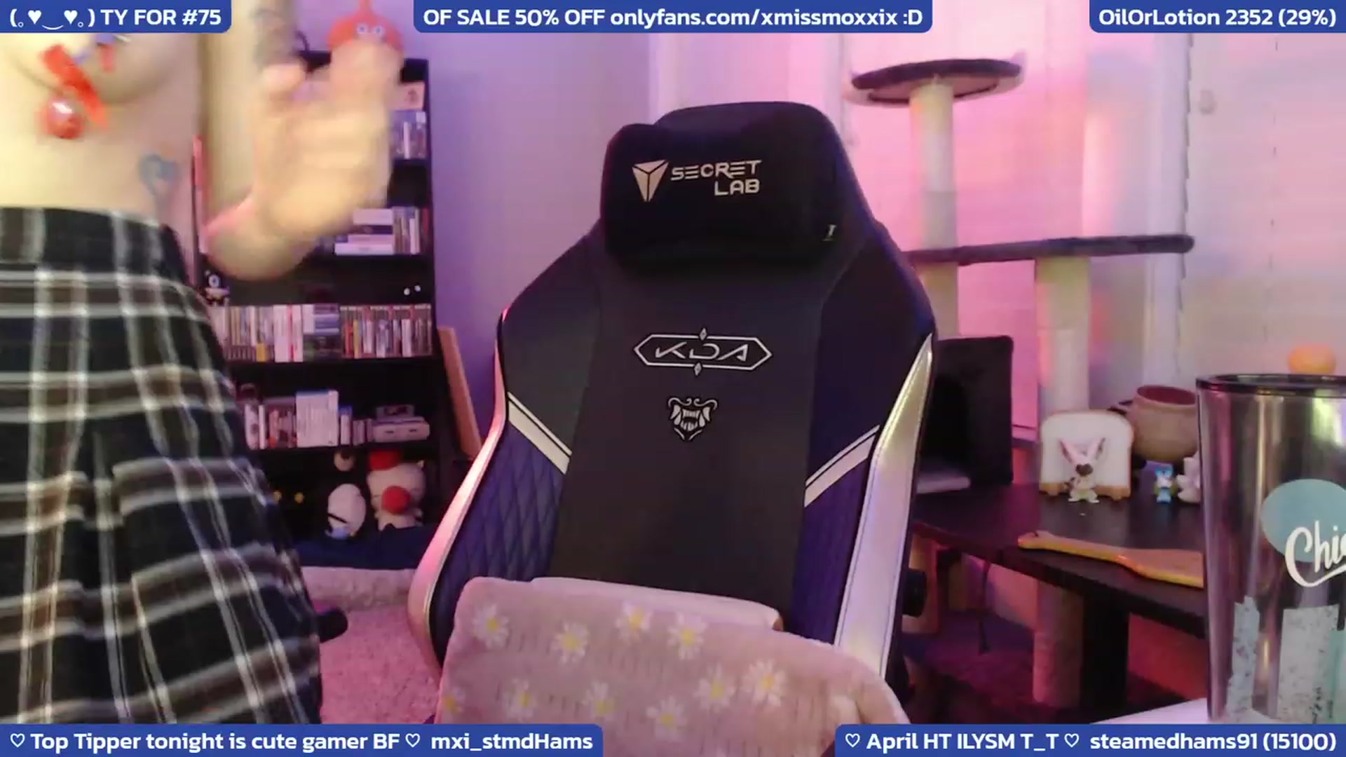 Gallery image thumbnail from XMissMoxxiX's myfreecams stream on, 04/29/2023, 06:12 image 12 of 20