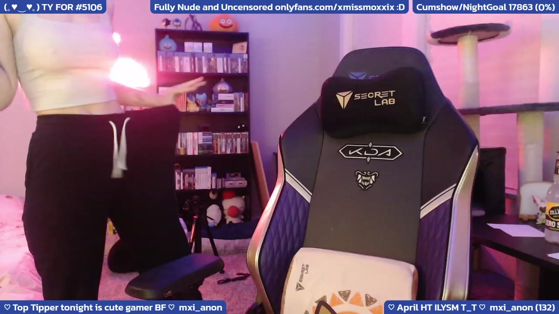 Gallery image thumbnail from XMissMoxxiX's myfreecams stream on, 05/06/2023, 04:26 image 2 of 20