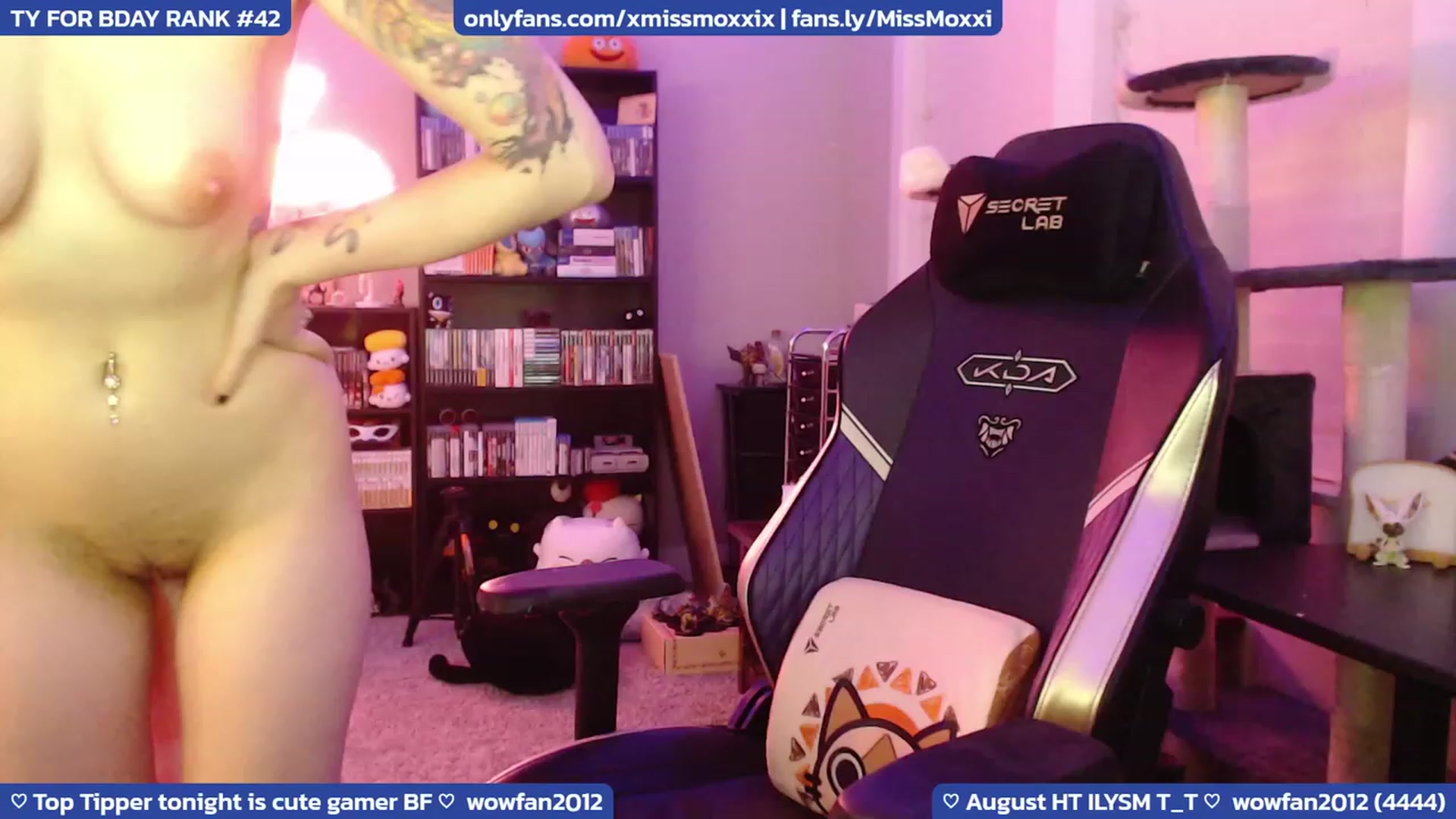 Gallery image thumbnail from XMissMoxxiX's myfreecams stream on, 08/04/2023, 05:31 image 15 of 20