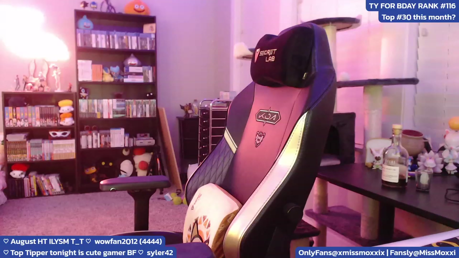 Gallery image thumbnail from XMissMoxxiX's myfreecams stream on, 08/12/2023, 05:42 image 3 of 20