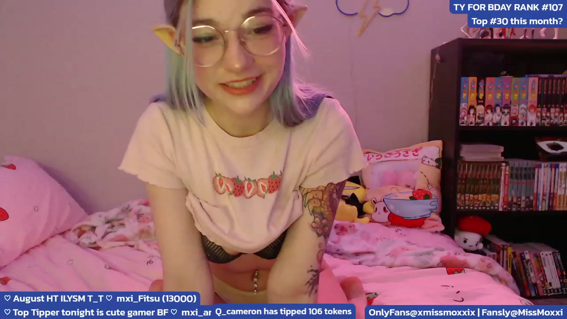 Gallery image thumbnail from XMissMoxxiX's myfreecams stream on, 08/19/2023, 04:31 image 10 of 20