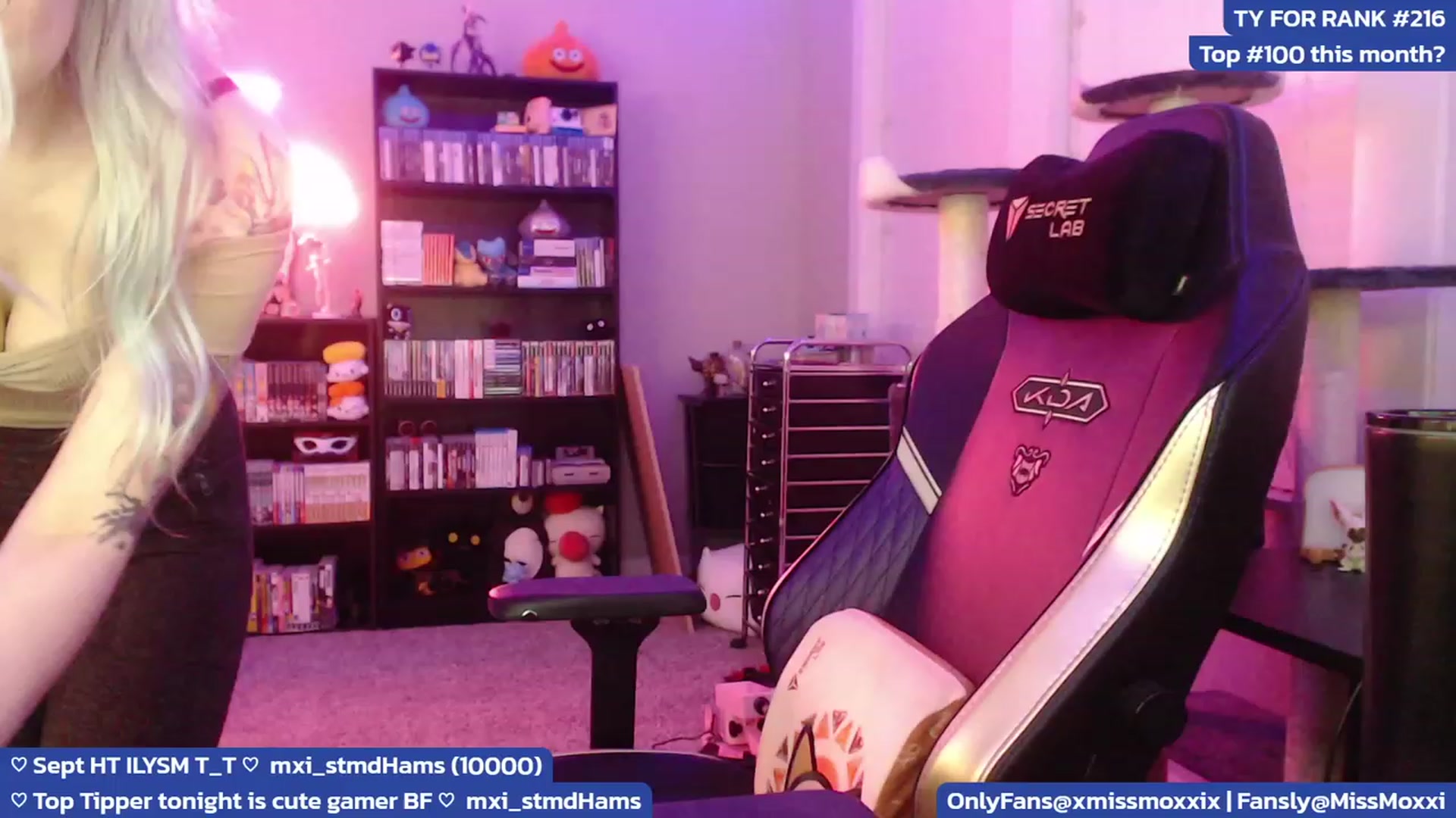 Gallery image thumbnail from XMissMoxxiX's myfreecams stream on, 09/30/2023, 05:34 image 4 of 20