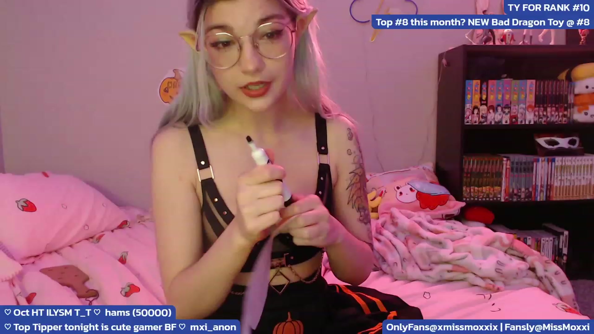 Gallery image thumbnail from XMissMoxxiX's myfreecams stream on, 10/03/2023, 04:07 image 8 of 20
