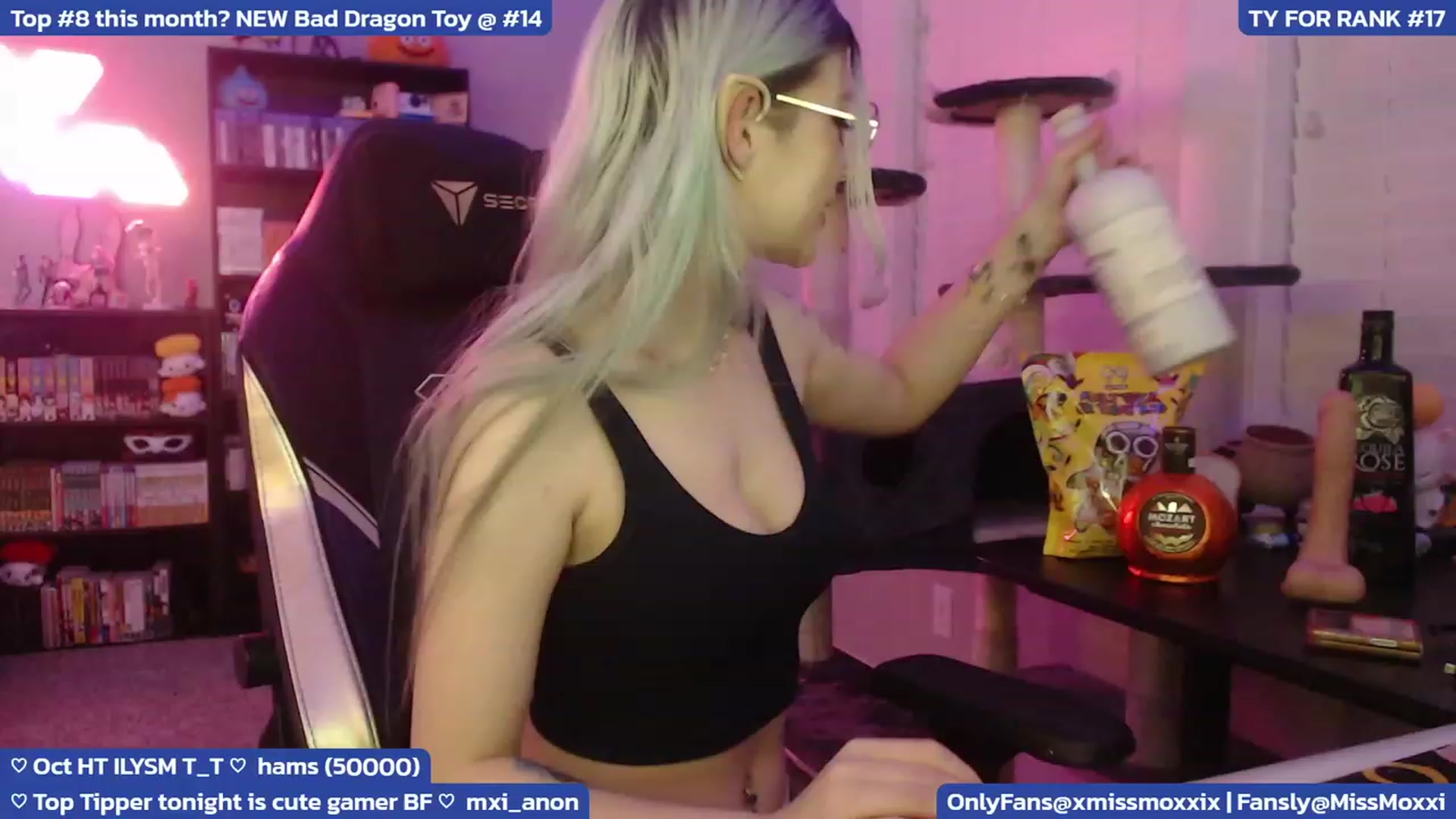 Gallery image thumbnail from XMissMoxxiX's myfreecams stream on, 10/05/2023, 04:59 image 9 of 20