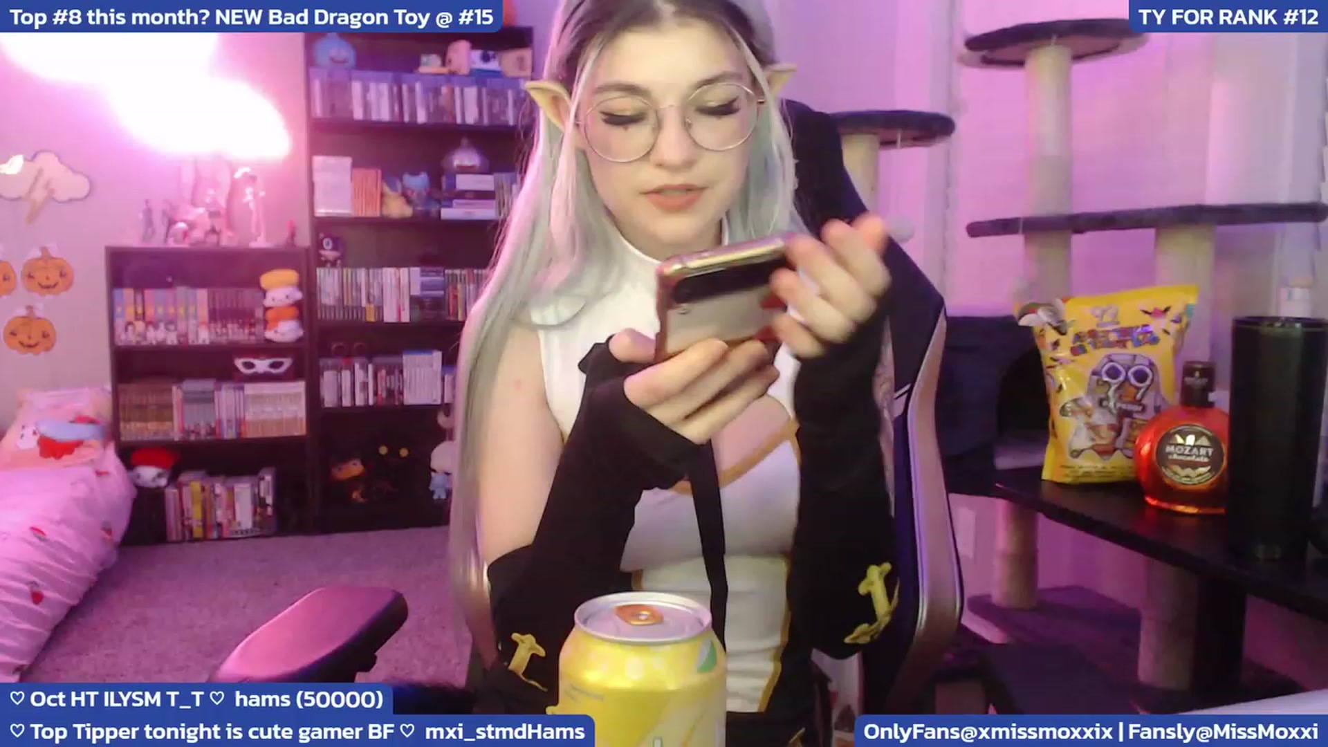 Gallery image thumbnail from XMissMoxxiX's myfreecams stream on, 10/06/2023, 04:41 image 17 of 20