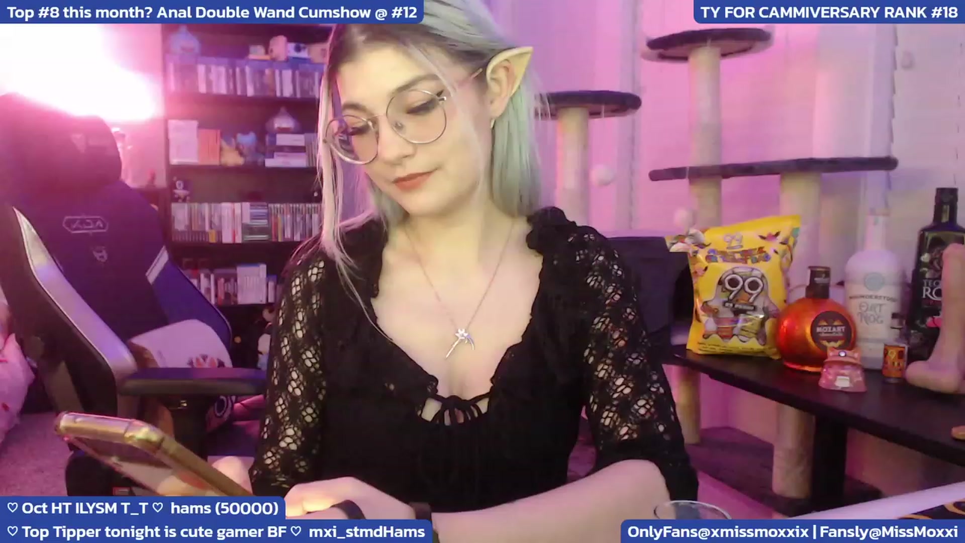 Gallery image thumbnail from XMissMoxxiX's myfreecams stream on, 10/07/2023, 03:03 image 18 of 20