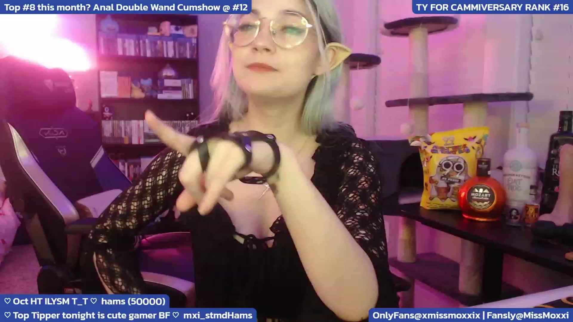 Gallery image thumbnail from XMissMoxxiX's myfreecams stream on, 10/07/2023, 03:03 image 6 of 20
