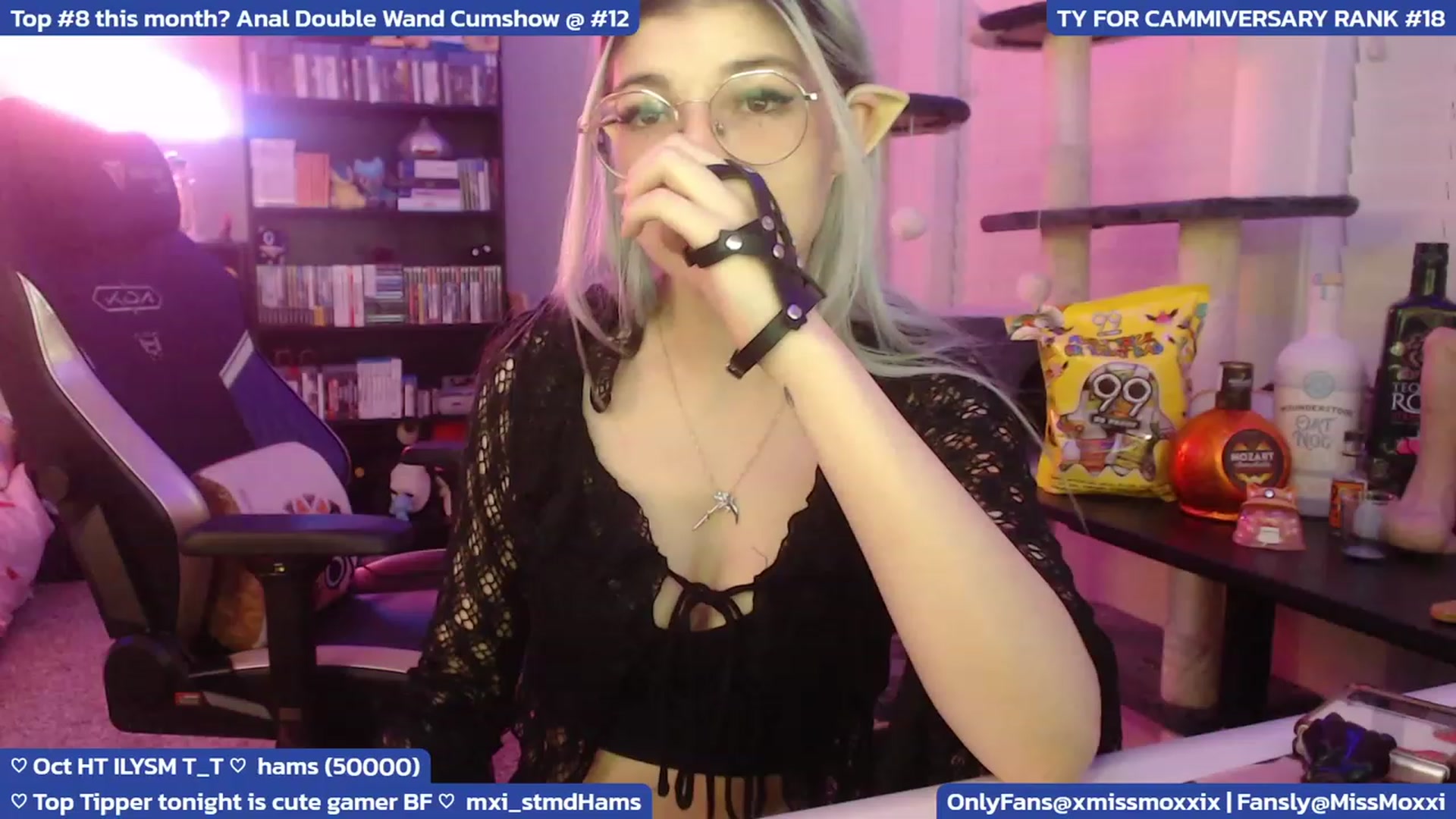 Gallery image thumbnail from XMissMoxxiX's myfreecams stream on, 10/07/2023, 03:18 image 6 of 20