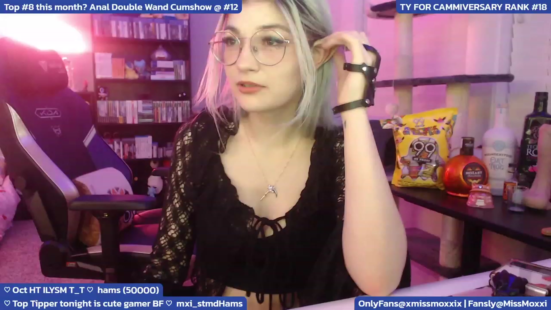 Gallery image thumbnail from XMissMoxxiX's myfreecams stream on, 10/07/2023, 03:18 image 1 of 20
